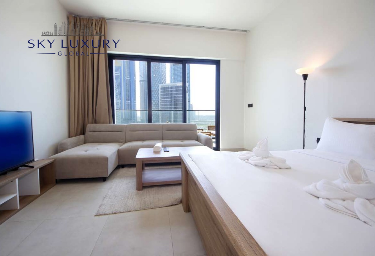 SPACIOUS FURNISHED UNIT | VACANT | BALCONY