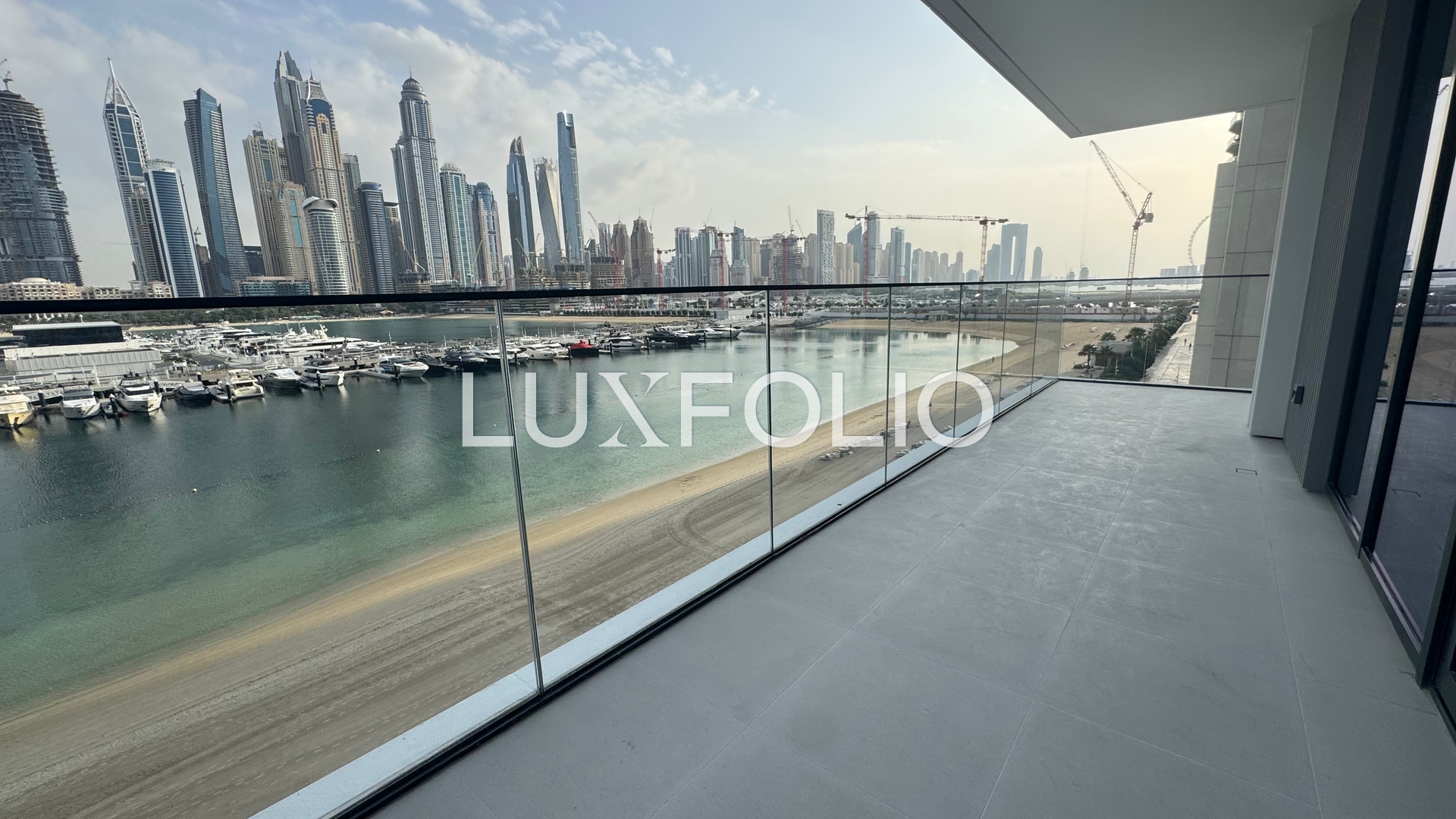 LARGEST ONE BED IN BEACHFRONT | BEST PRICE ON MARKET