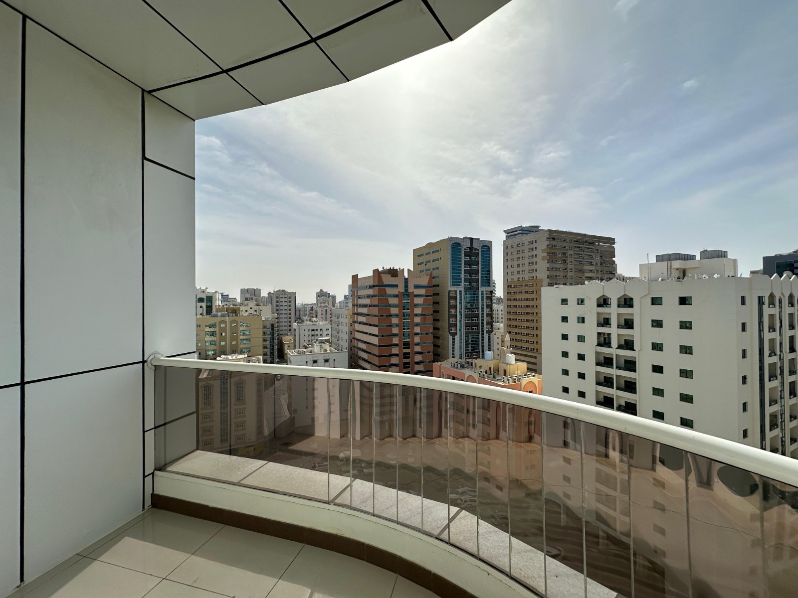 Master bedroom, balcony, spacious, one month free, free gym, two bathrooms, open city view.