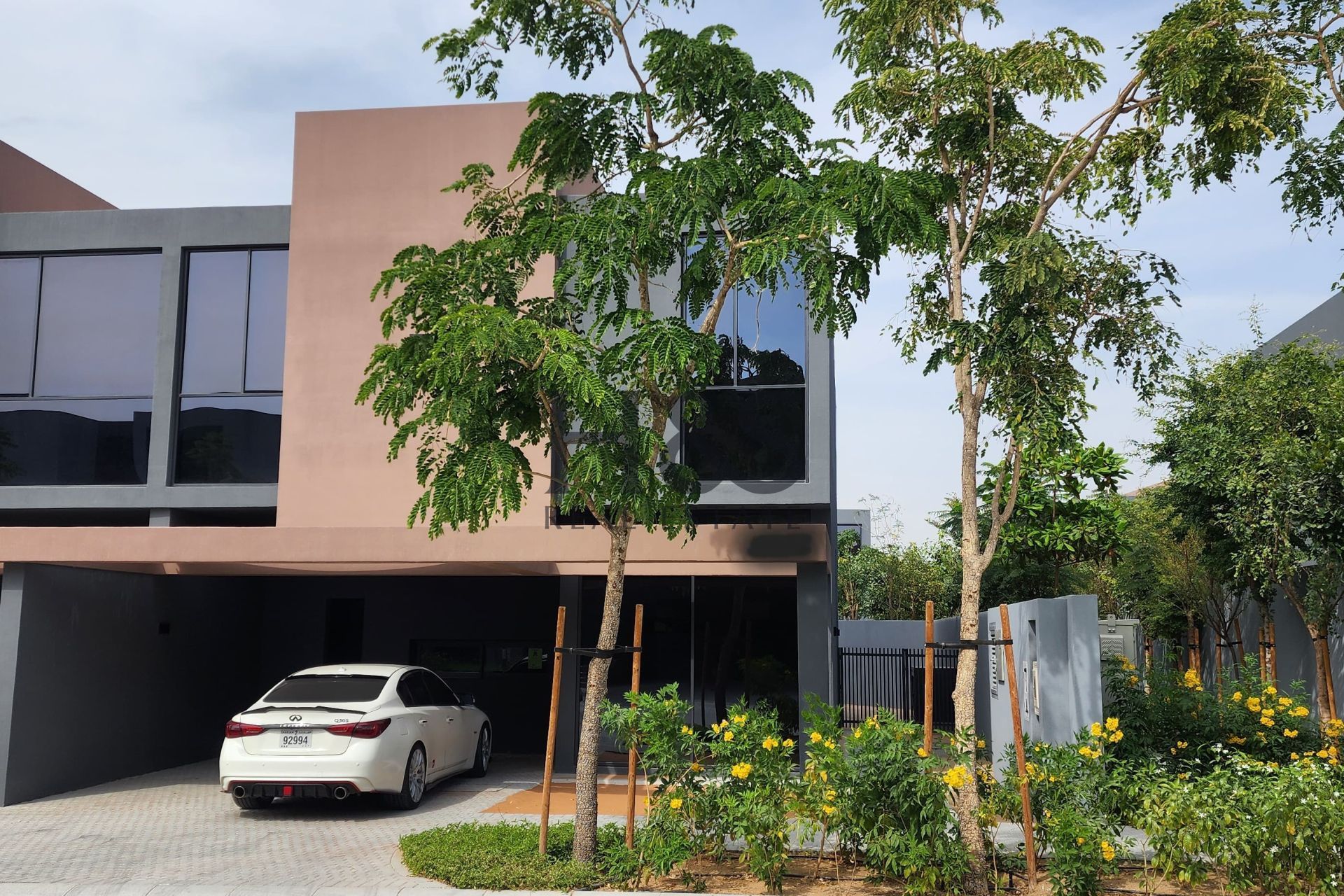 4BR Corner Townhouse | High Demand | Excellent Value