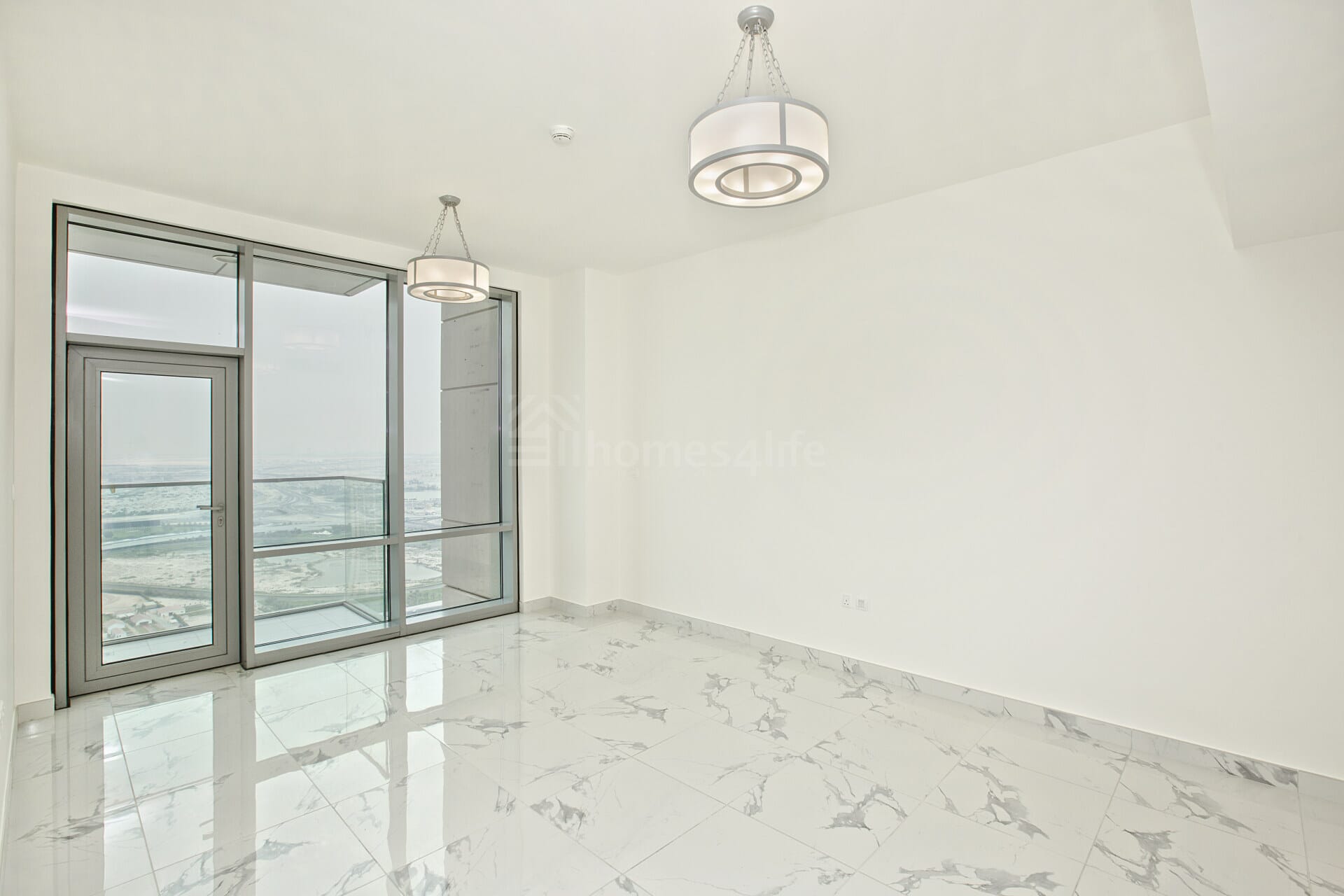 Spectacular | Spacious | Very High Floor