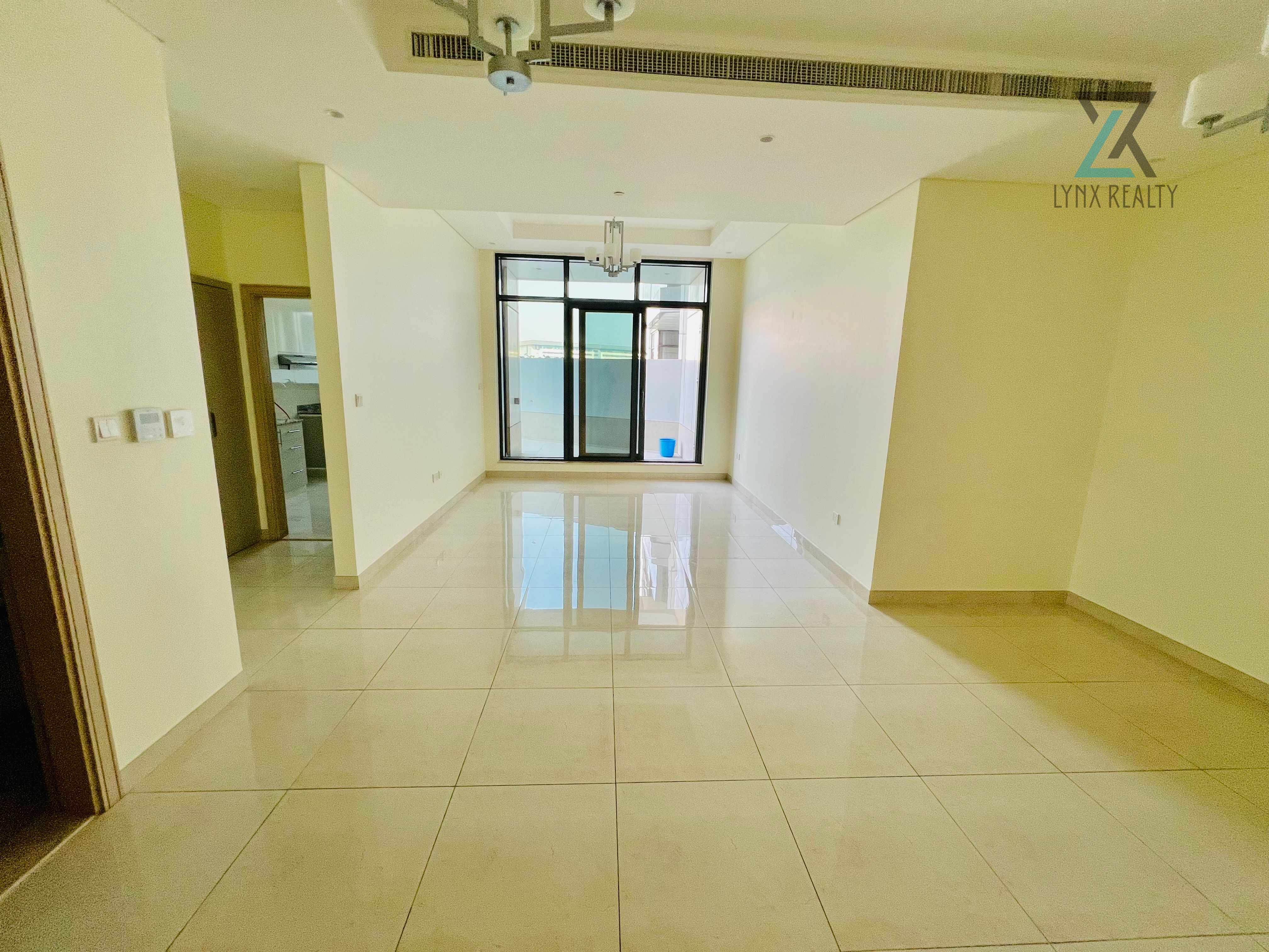 HUGE TERRACE | ELEGANT 2 BEDROOM | LAUNDRY ROOM | PARKING