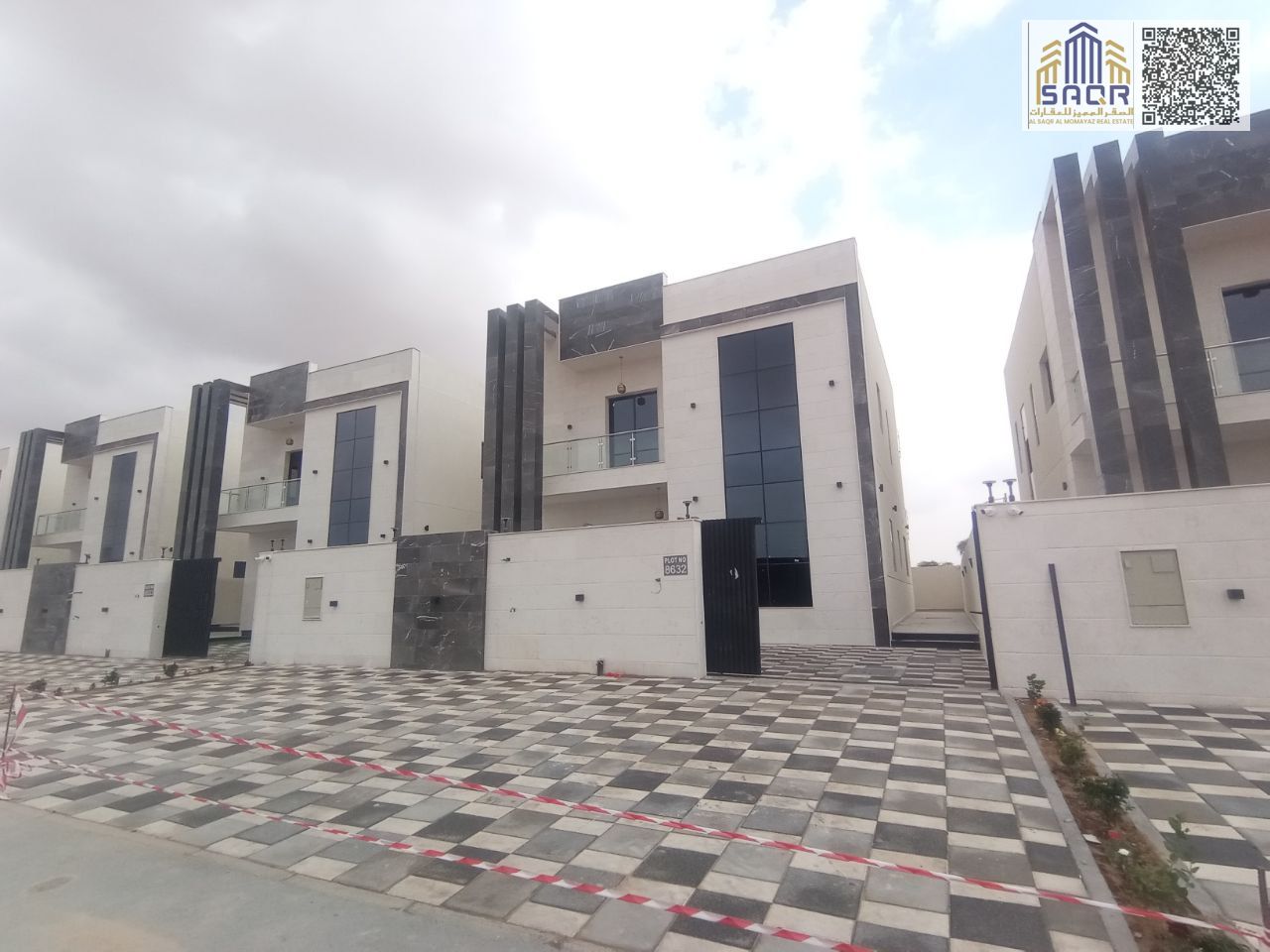 Modern villa with 4 rooms and a yard at a special price. 100,000 discount off the villa price for a limited time. Freehold ownership. Fees included.