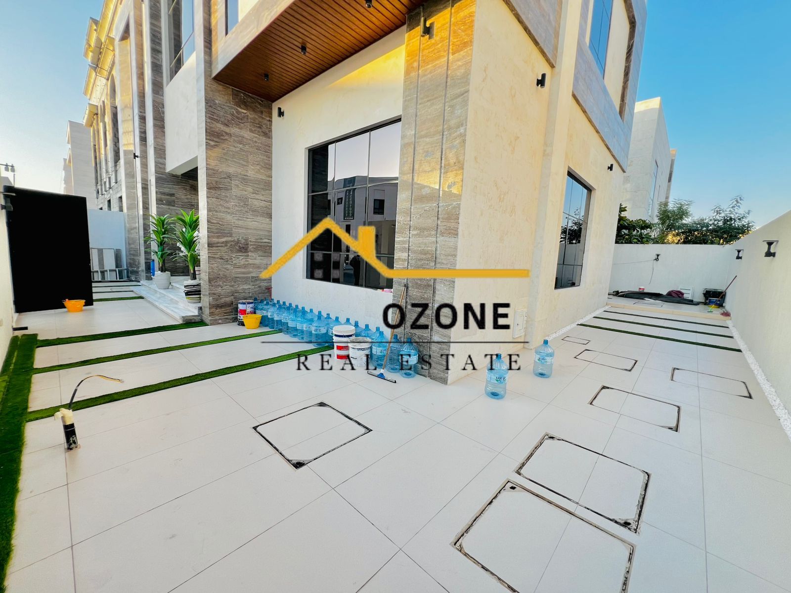 Luxurious 4 Bedrooms Villa\*For Sale in Hoshi