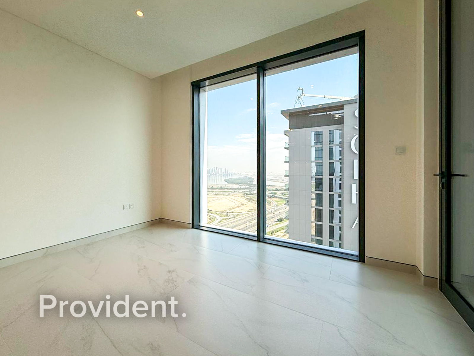 Vacant In April | High Floor | 2 Cheques