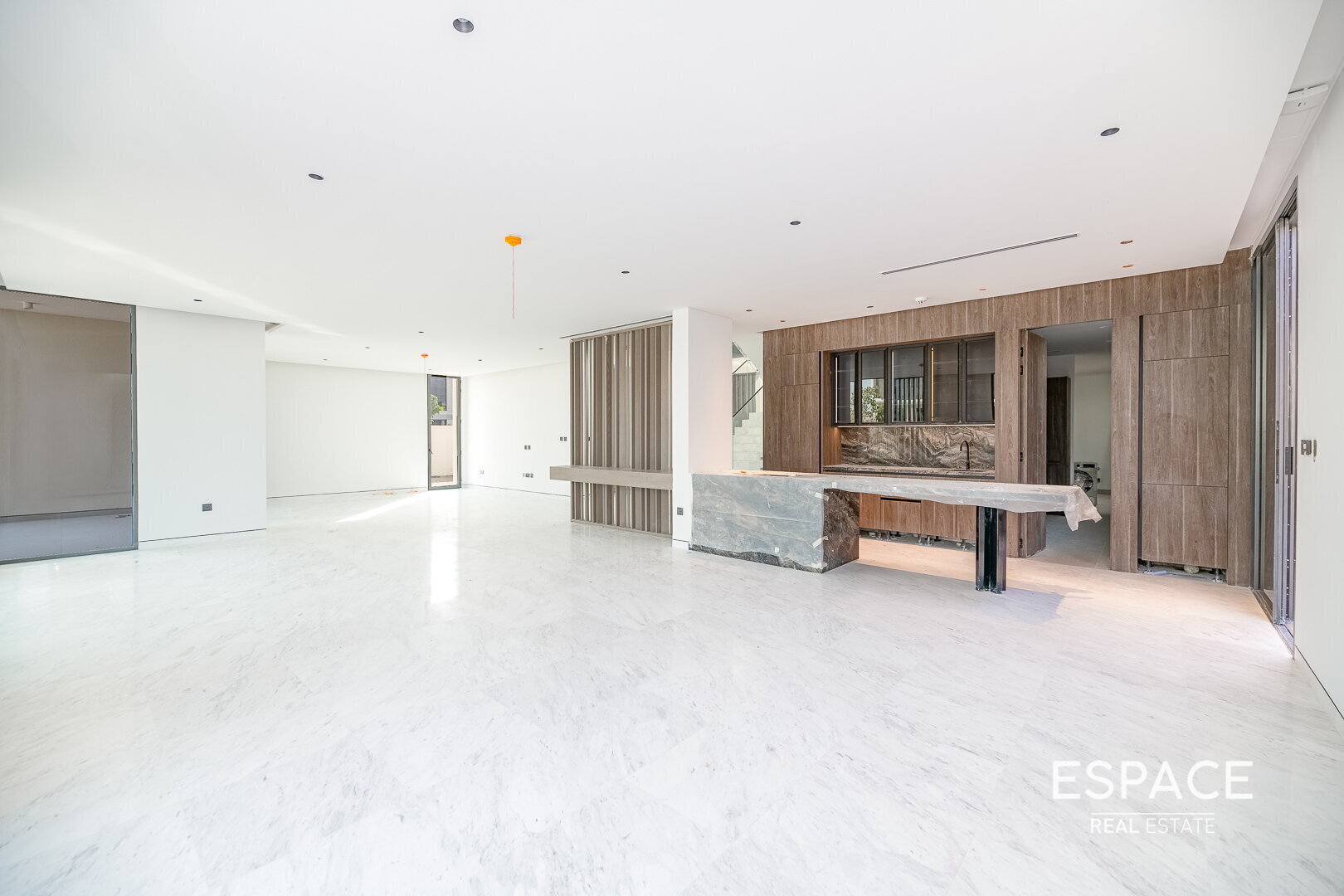 5 BR | Vacant | Spacious | Luxurious