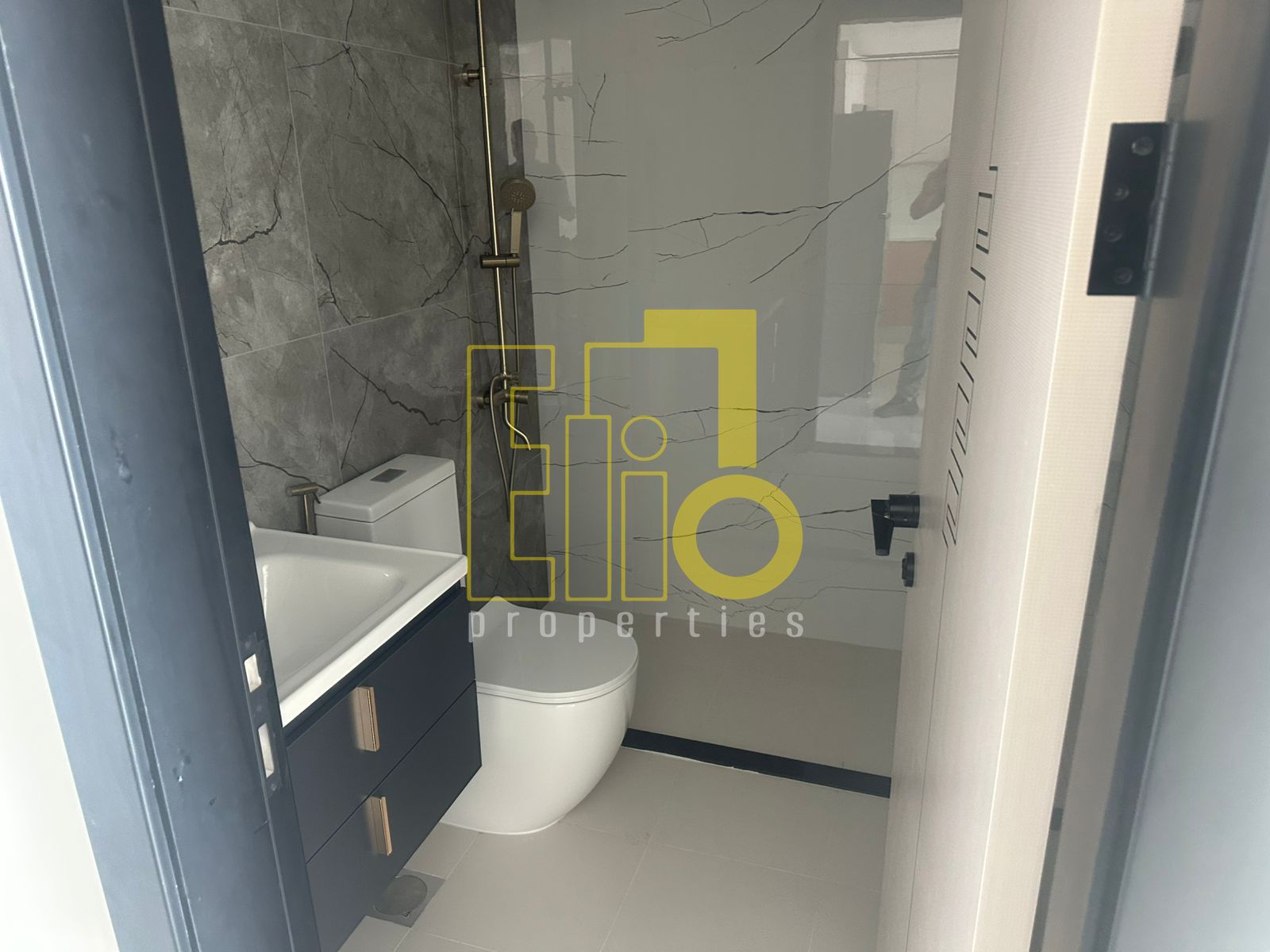 2 BR Semi-Furnished Apartment in Skyz by Danube,