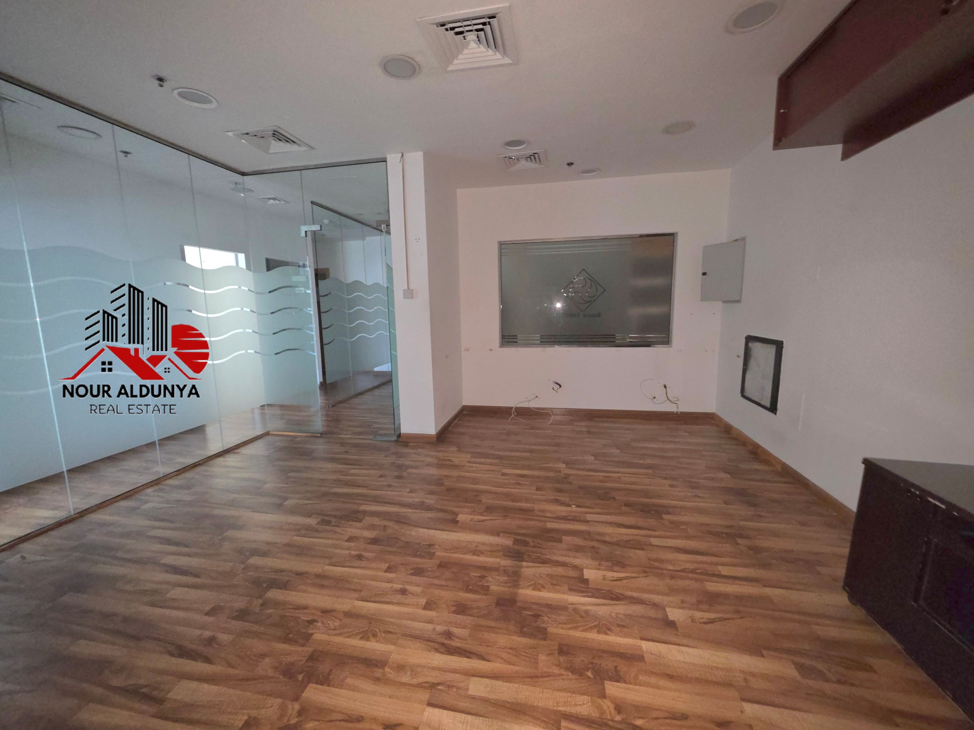 PRIME LOCATION. CLOSE TO METRO. FULLY FITTED. UPTO 900SQFT OFFICE. BOOK NOW