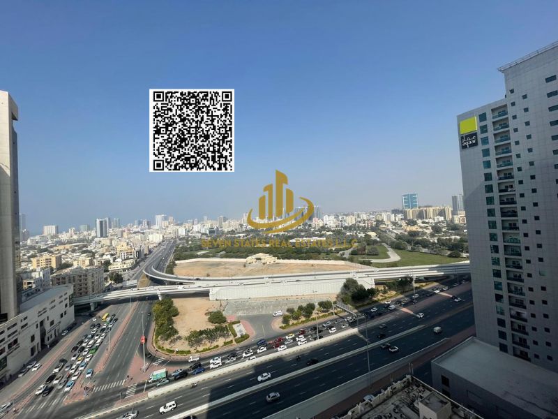 For urgent sale: One bedroom and living room, fully open view of the Sheikh's palace, parking included, ready to move in, ready for rental investment,