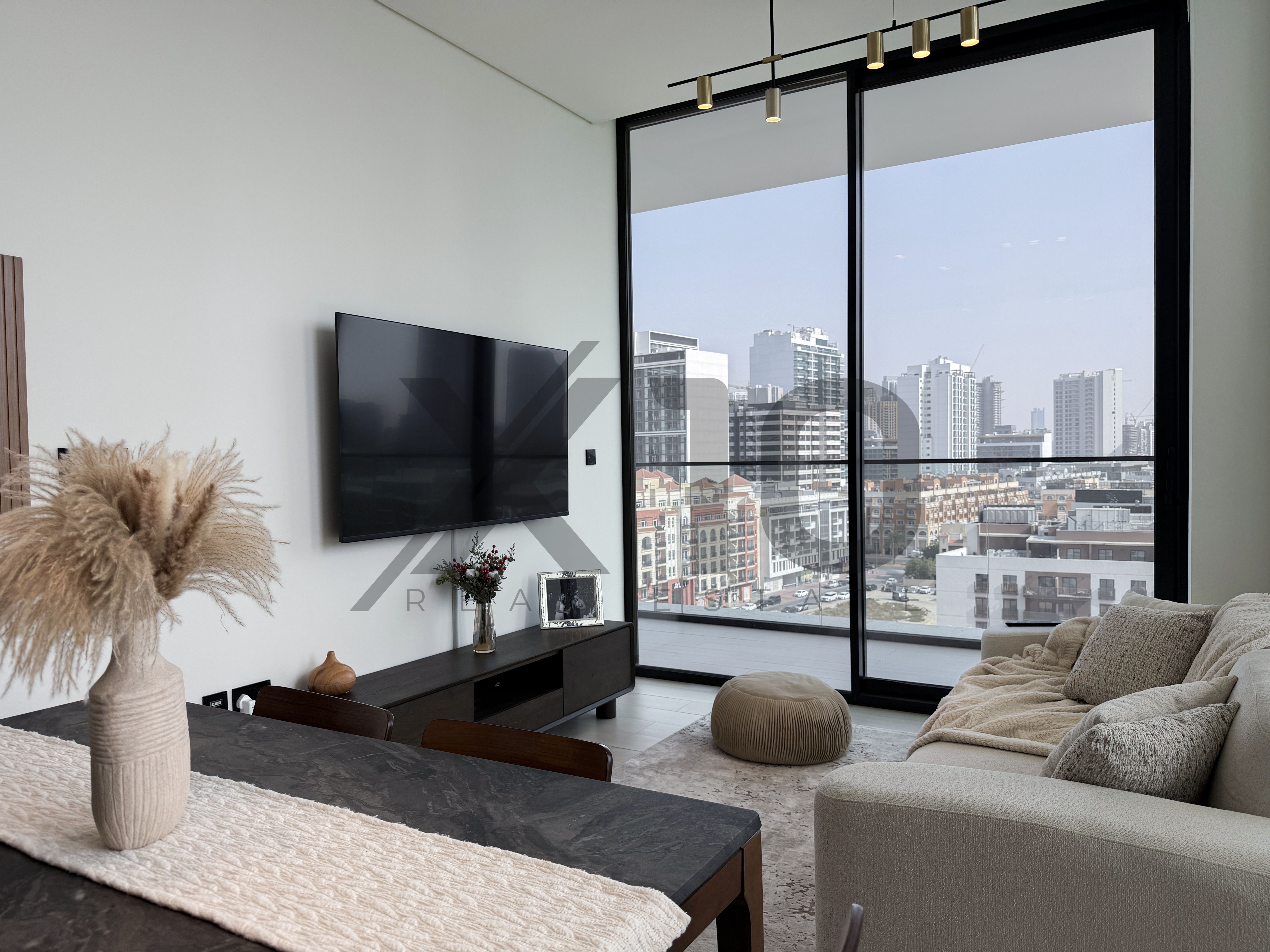Furnished 2BR+Private Pool |Upgraded | Corner Unit