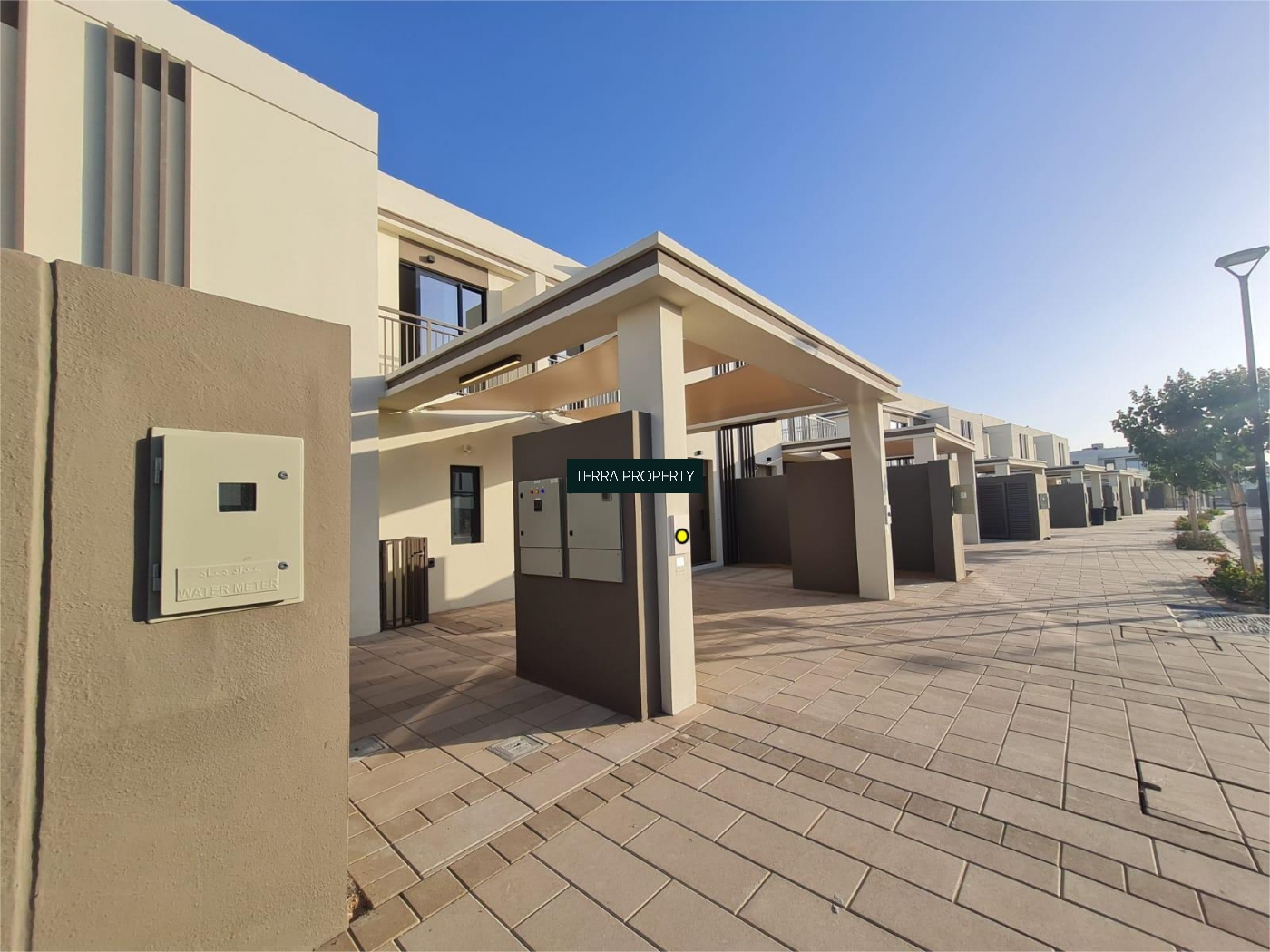Exceptional Brand New 2 BDR Townhouse for Sale in Falcon Island