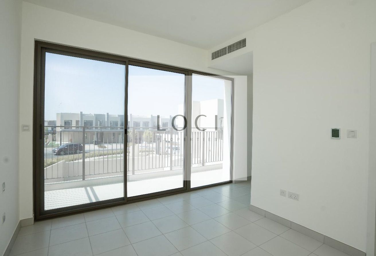 SPACIOUS | COMMUNITY VIEW | CHILLER FREE | VACANT