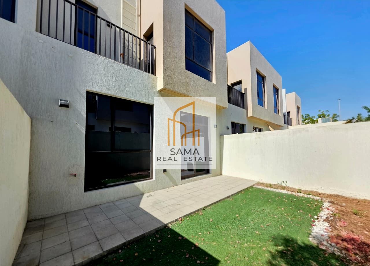 Spacious 2 badrooms + maids room Built wardrobes +bright living & Dining Area +modern kitchen family cummuinty park & walking tracks for rant 84990