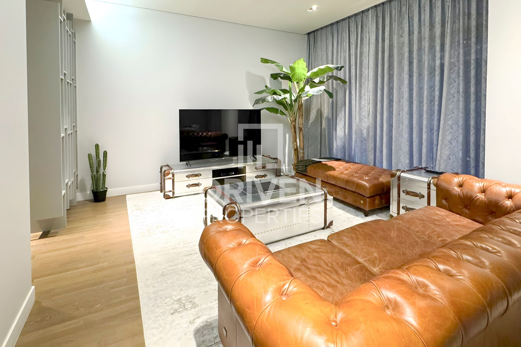 Elegant Furnished Apt with Courtyard View