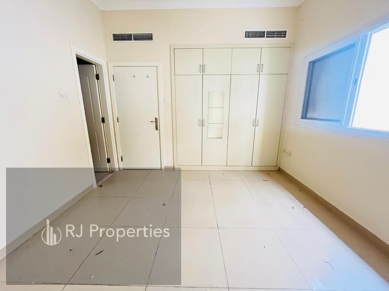 Hot OFFER LUXURY 3BHK close to park with waderobe balcony master bedroom parking 65k