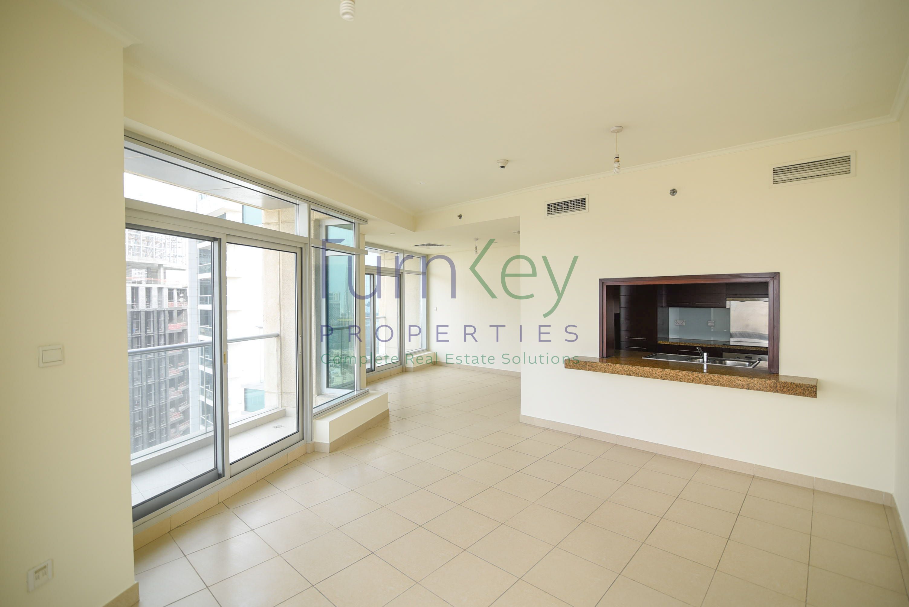 Bright 2 Bedroom | Unfurnished | Nice View