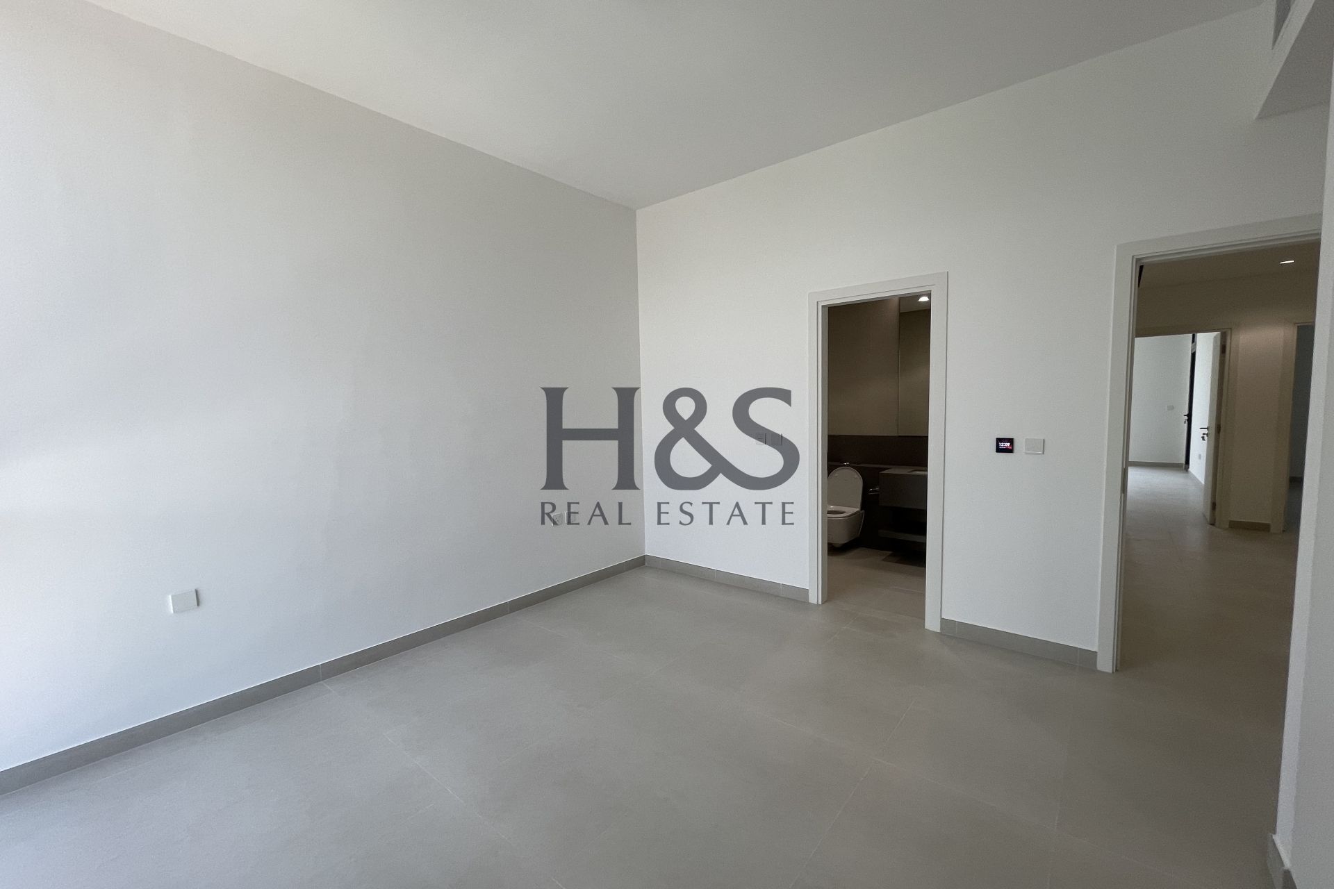 4BR Corner Unit | Single Row Townhouse | Forest Living