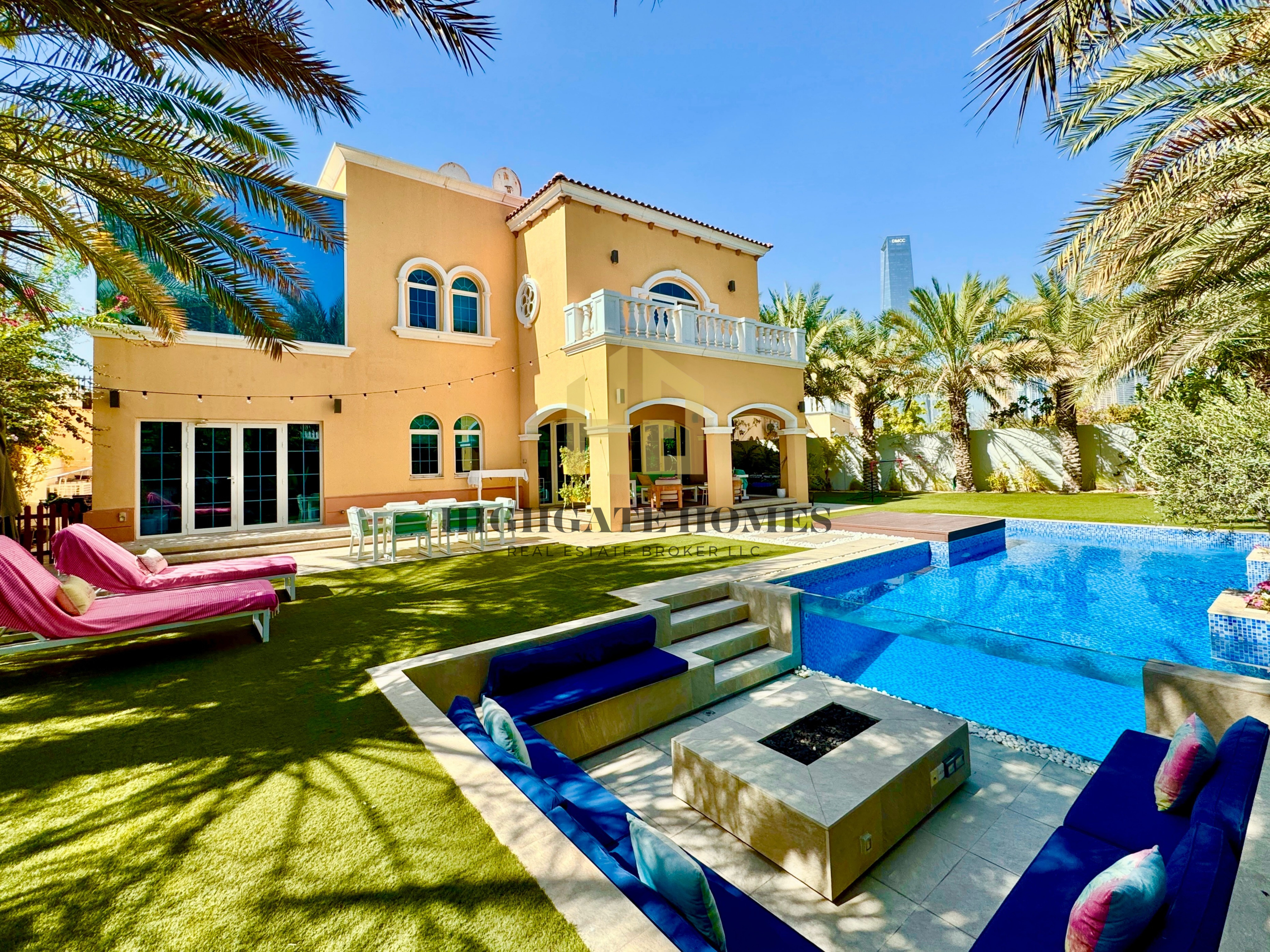 Upgraded| Vastu| Huge Plot |Stunning Pool n Garden