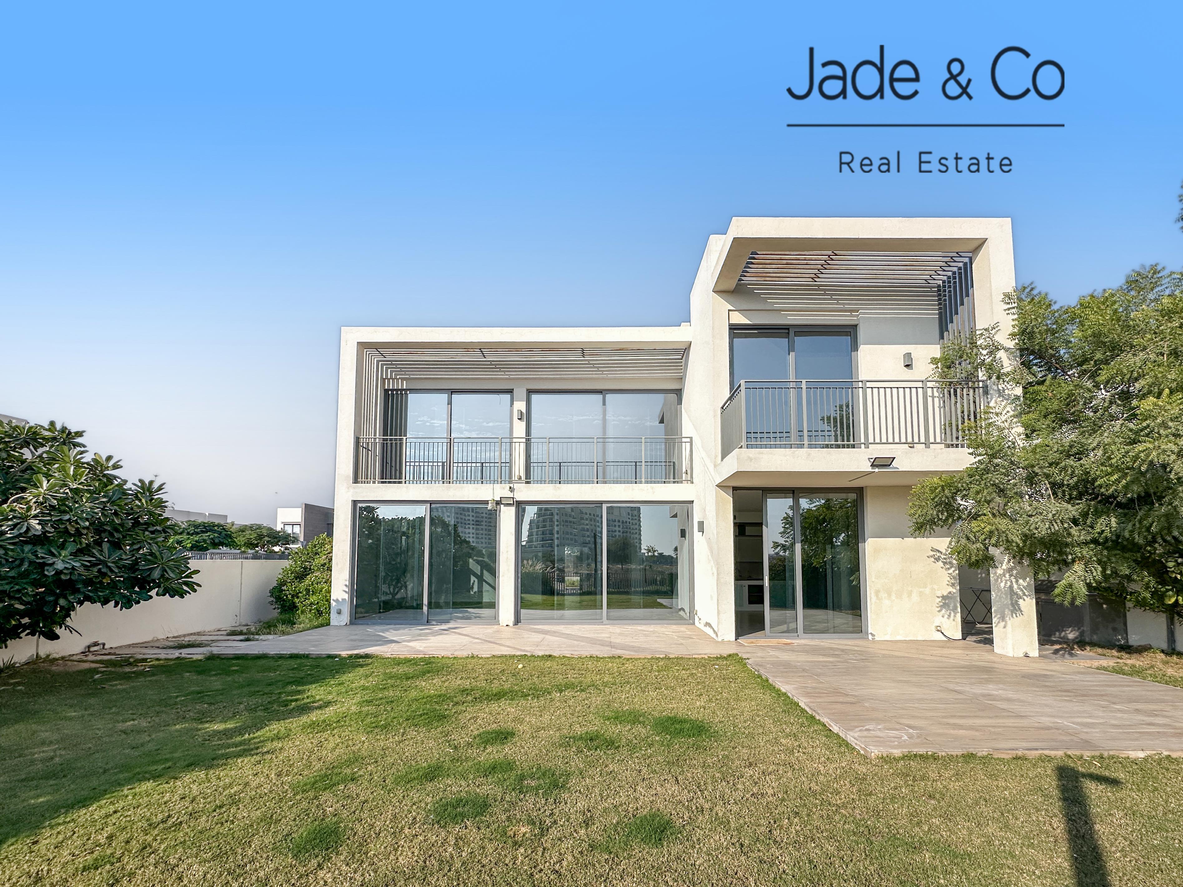 Community Expert | Golf View | 5 Beds + Maid