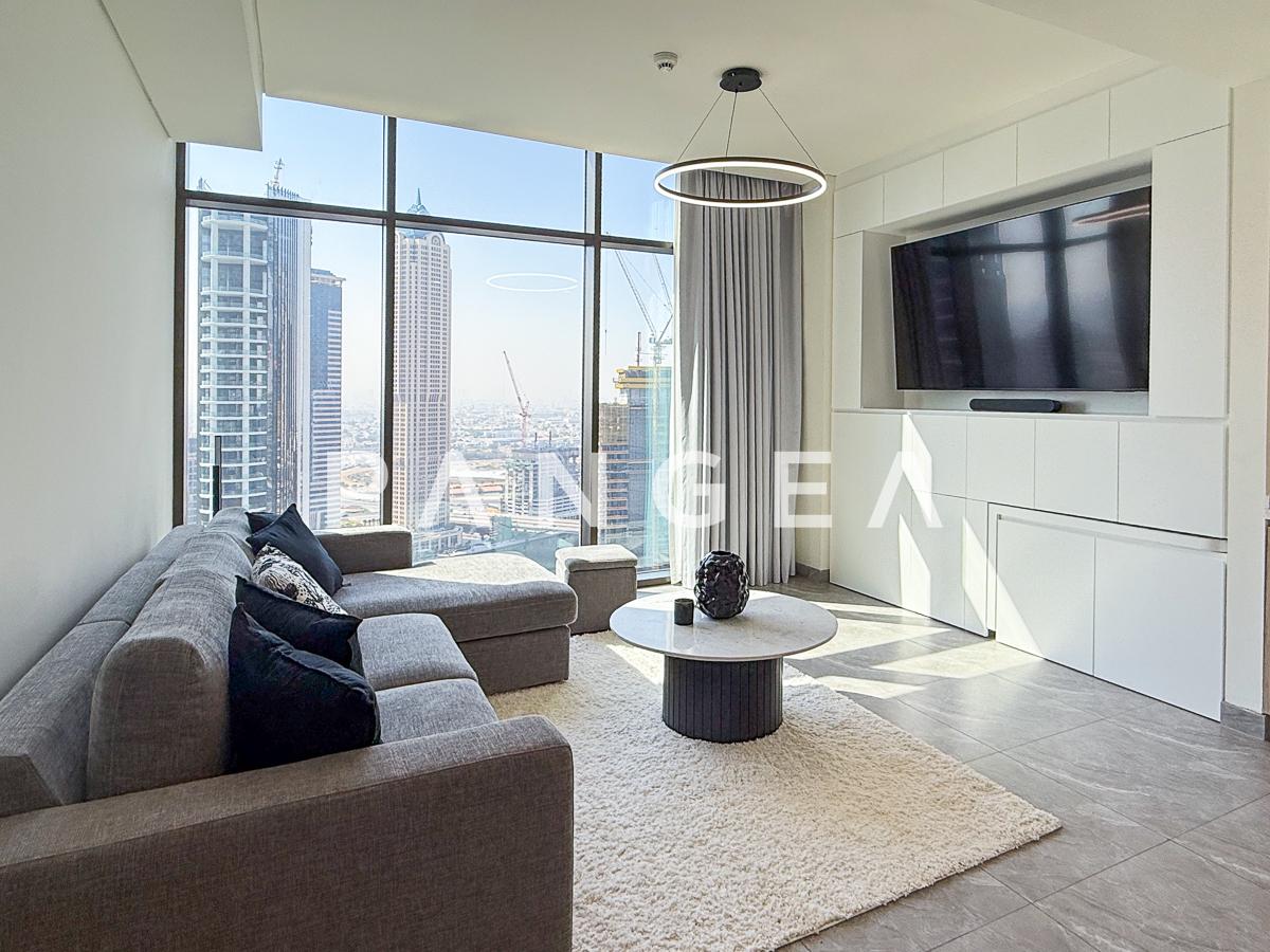 High Floor | Upgraded | Canal View