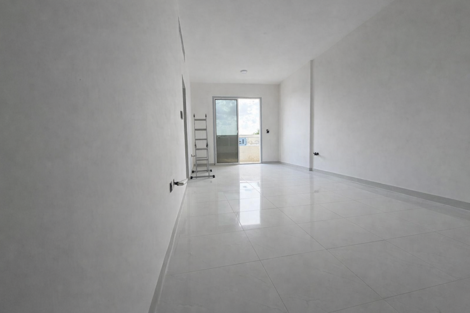 Excellent apartment-first occupancy-superb finishing-families only
