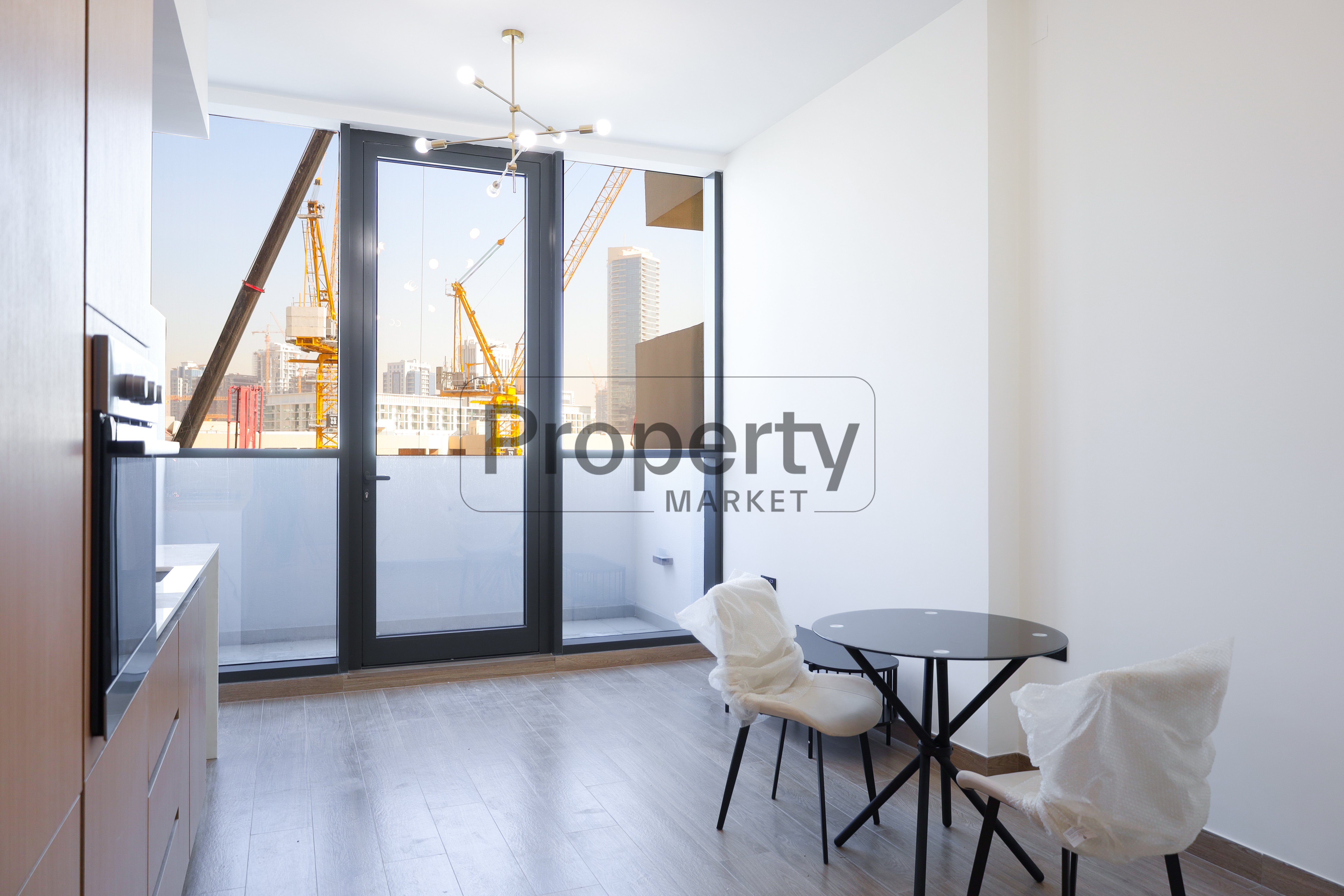 Fully furnished | Balcony | Modern | Vacant
