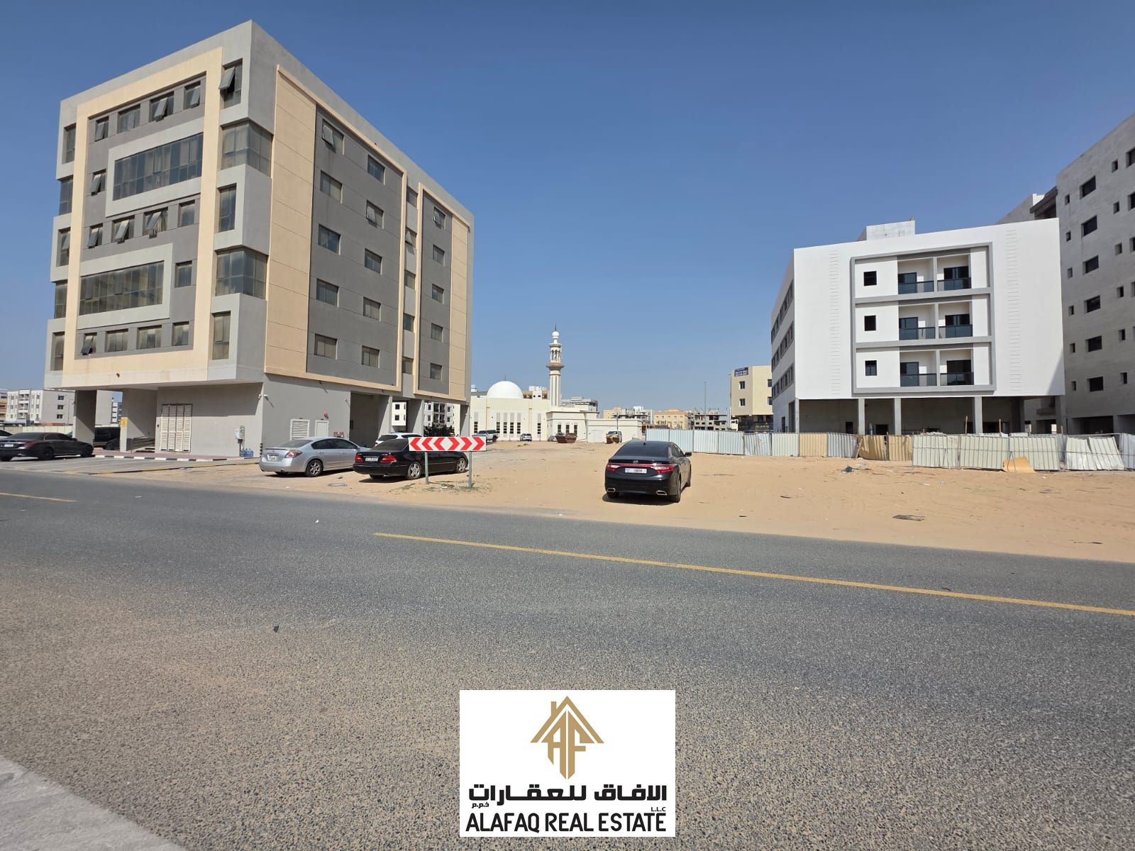Land Permit: Commercial + Residential, Ground Floor + 6 Floors (Retail Shops + 6 Floors Apartments) Land Area: 6,725 sq ft / 625 sq m