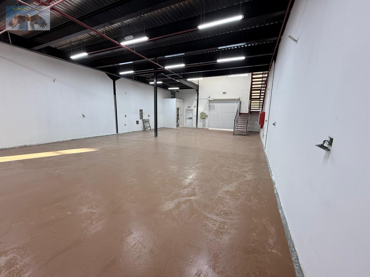 Brand new warehouses for rent in Al Jurf Industrial 1 Ajman 3400 sqft with mezzanine 60 kW electricity modern finishing ready for immediate use