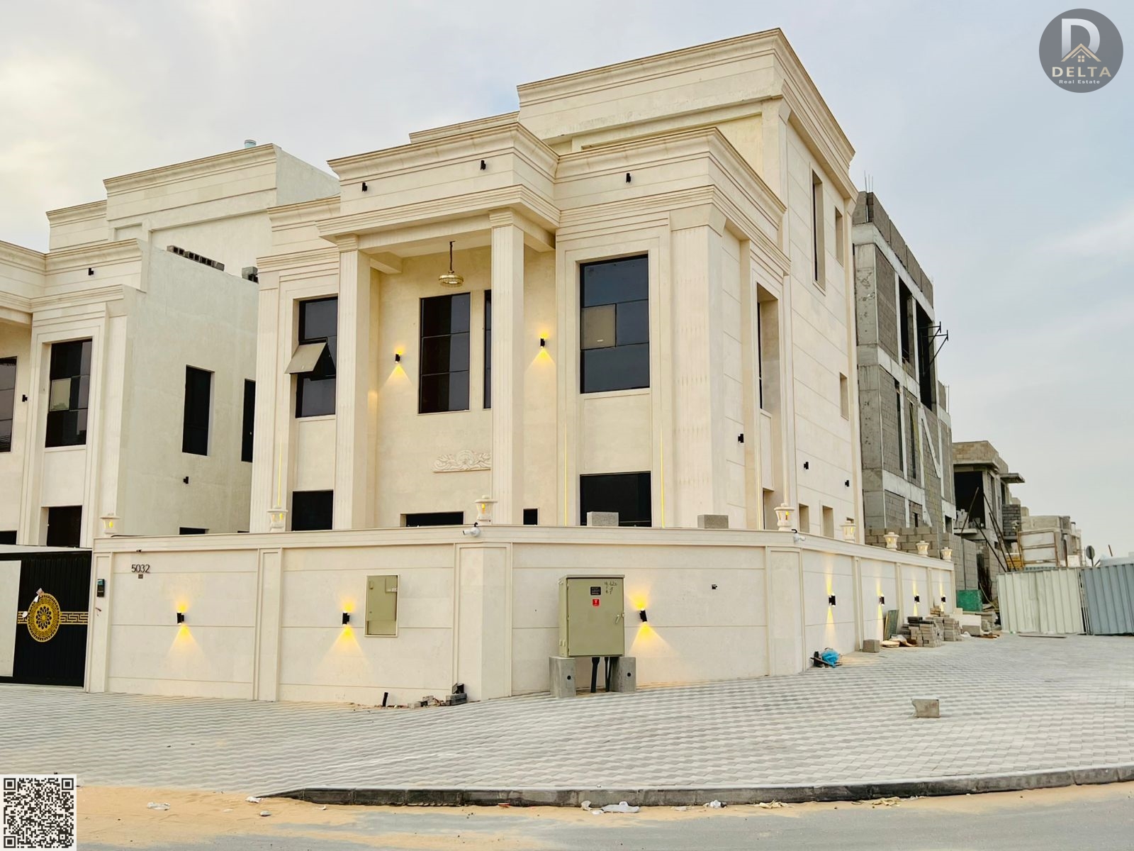 Classic villa for sale, registration fees included. Consists of 6 rooms. The villa enjoys a quiet environment in a strategic location in one of the ci