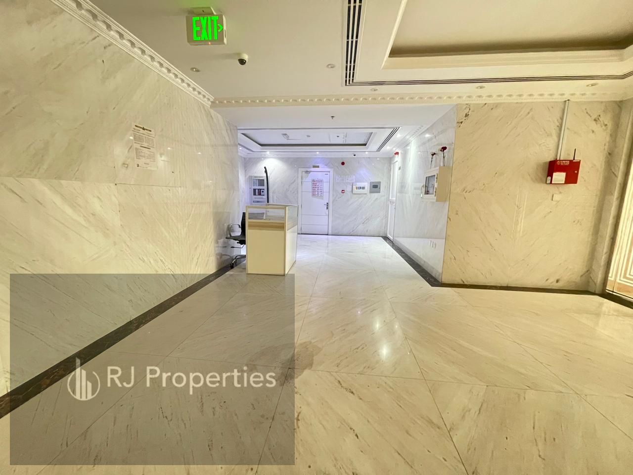 Hot OFFER LUXURY 1 bhk with Master Bed Room in family bulding ready to move with parking 40k