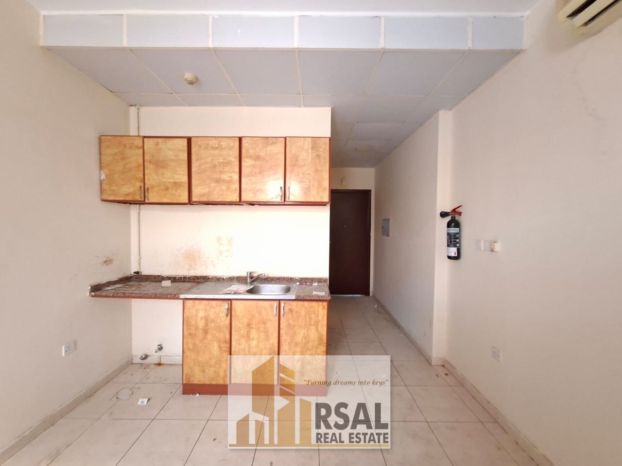 Lavish Family Studio/Close kitchen/Ready to move/EASY Payment/Near to Adnoc Petrol Pump