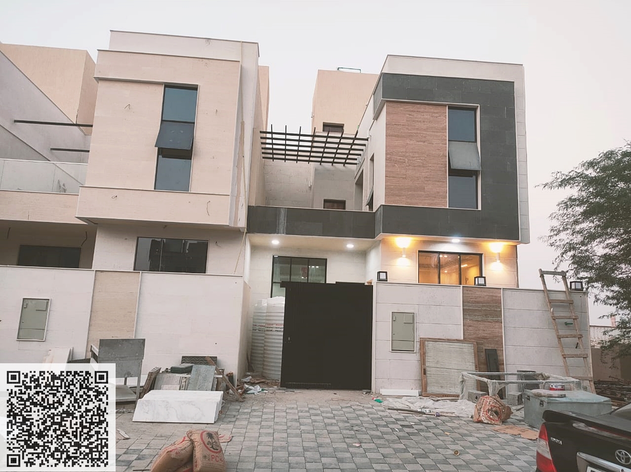 Modern villa on a main street, no registration fees