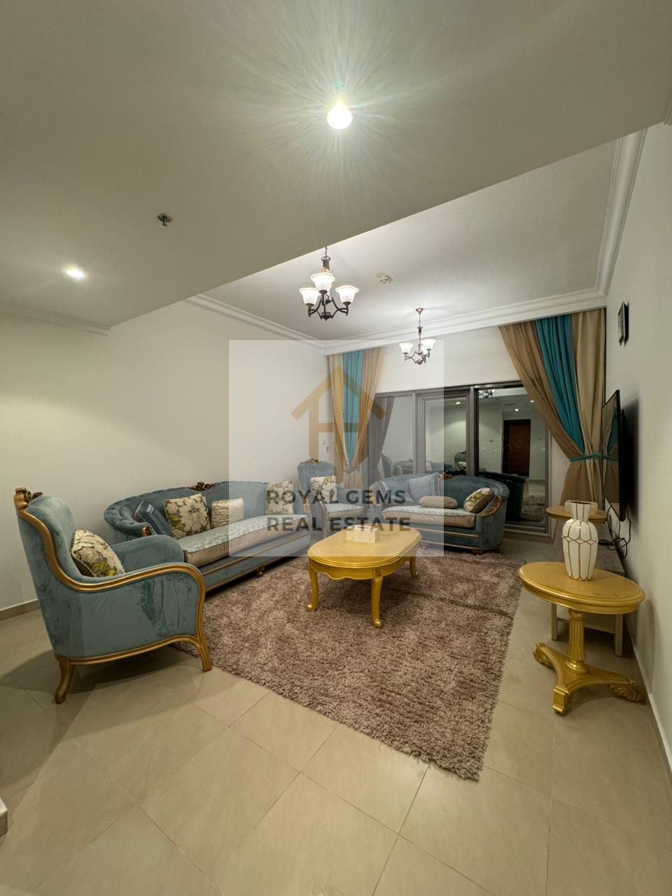Spacious One Bedroom For Sale in Conqueror Tower