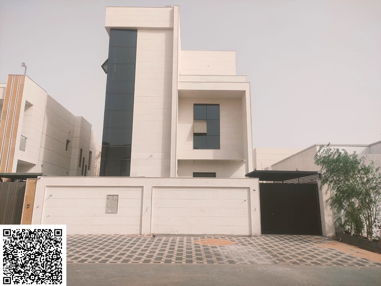 Luxury villa for sale with high-quality finishes, modern style, spacious areas, prime location, and strong investment potential.