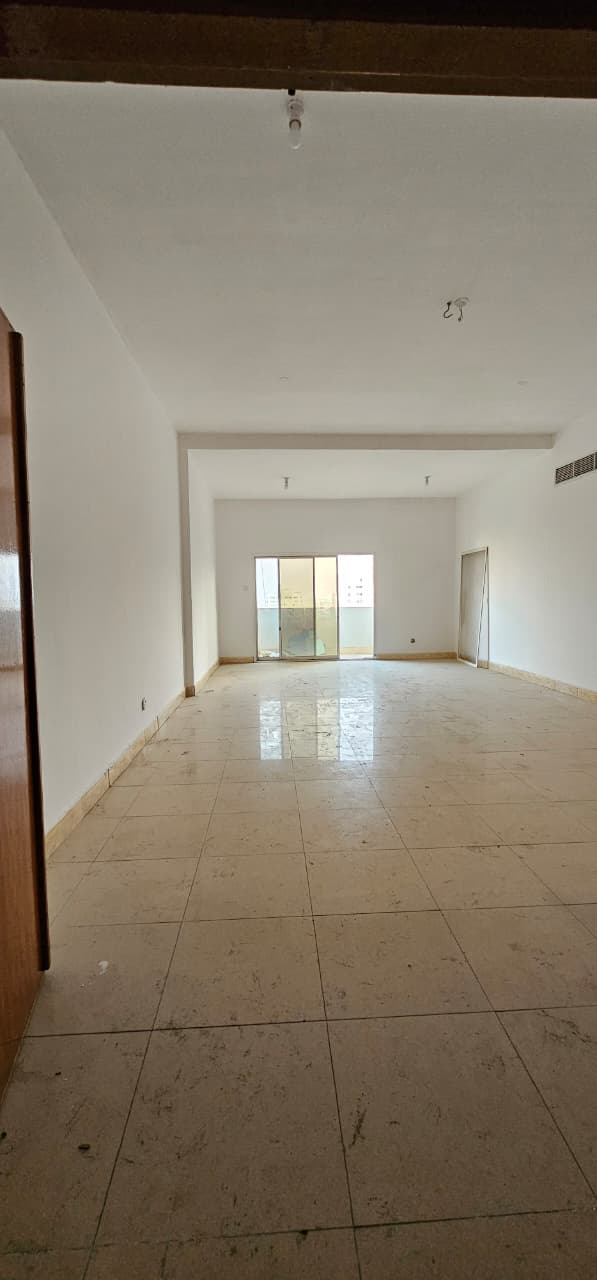 No Deposit Huge Size 4bhk Close Hall With Balcony Master Bedroom Near to Abu Shagara Park Aed 58K Only Size 3500 Sqft Washroom 4