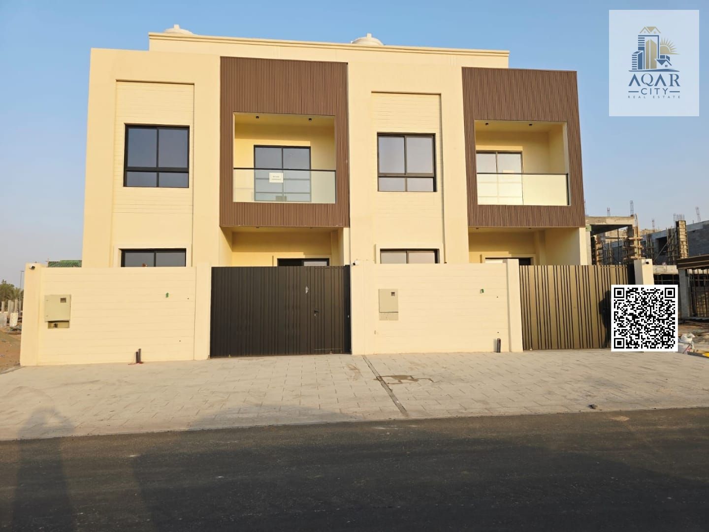 **A strategic location near all services A special location, including registration and ownership fees, with a roof opposite a garden High-quality finishing, negotiable, and a spacious area **Easy access to main roads** (for all services) **A qu