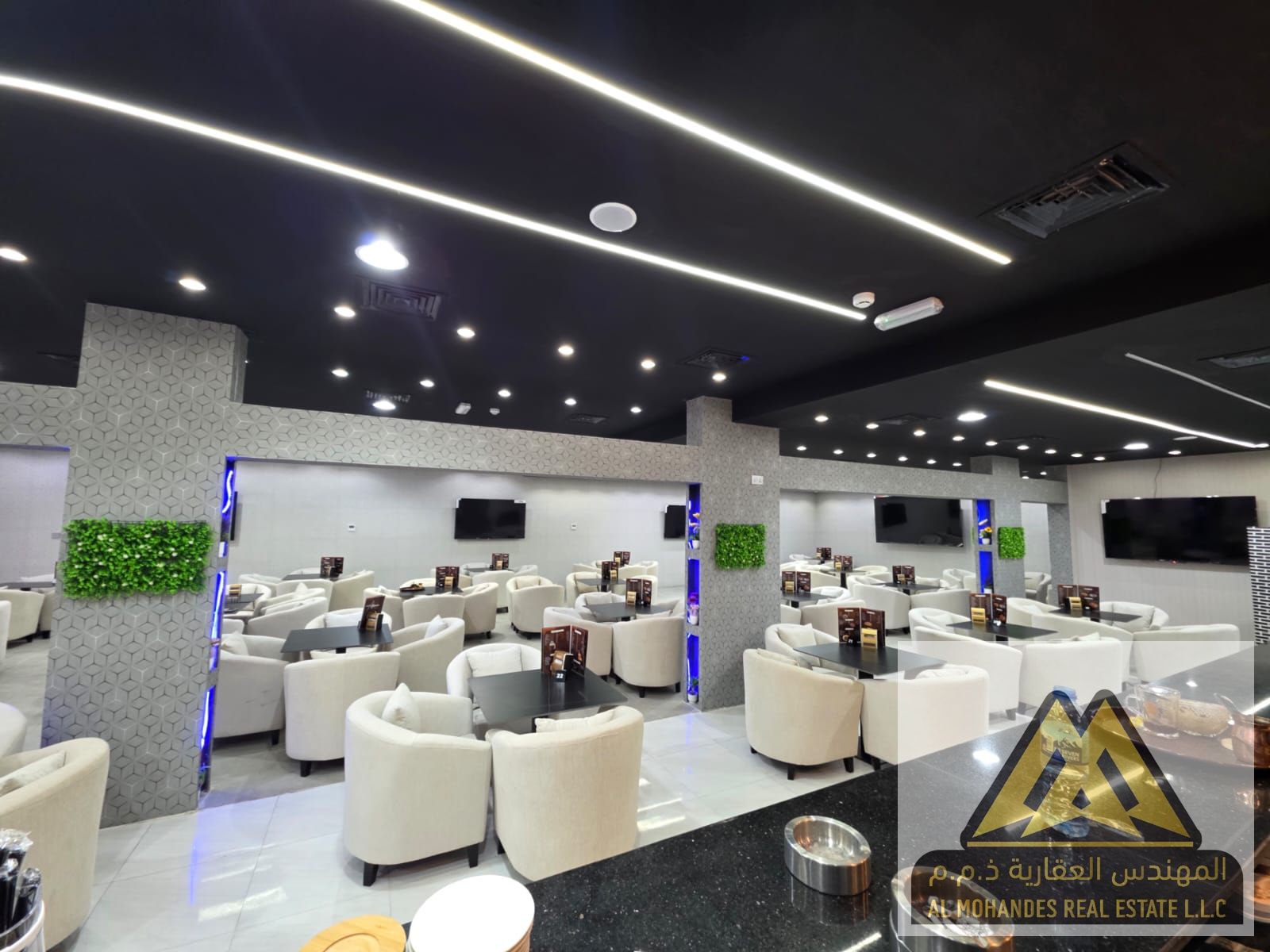 Brand new restaurant and cafe – first occupant, excellent open space, fully equipped and ready to operate immediately