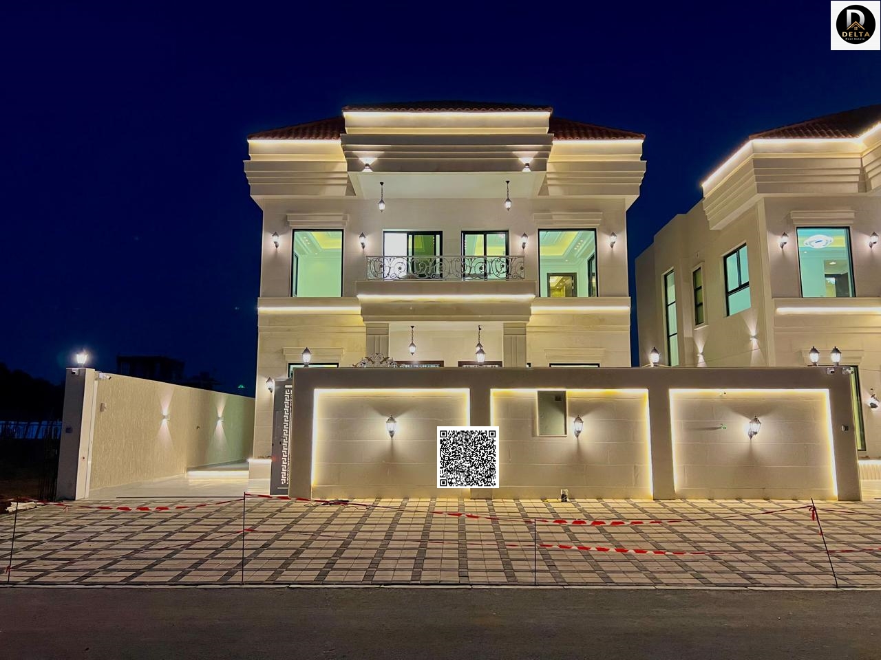 A golden opportunity to own a classic-design villa with a large yard and high-end finishes at a negotiable price. Prime location near Sheikh Mohammed