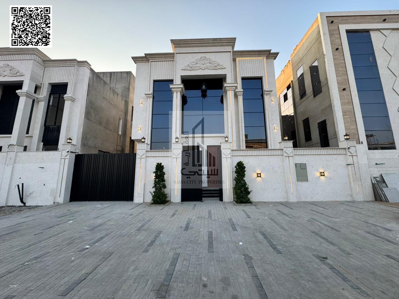 Classic 5BR Villa with Rooftop in Al Helio