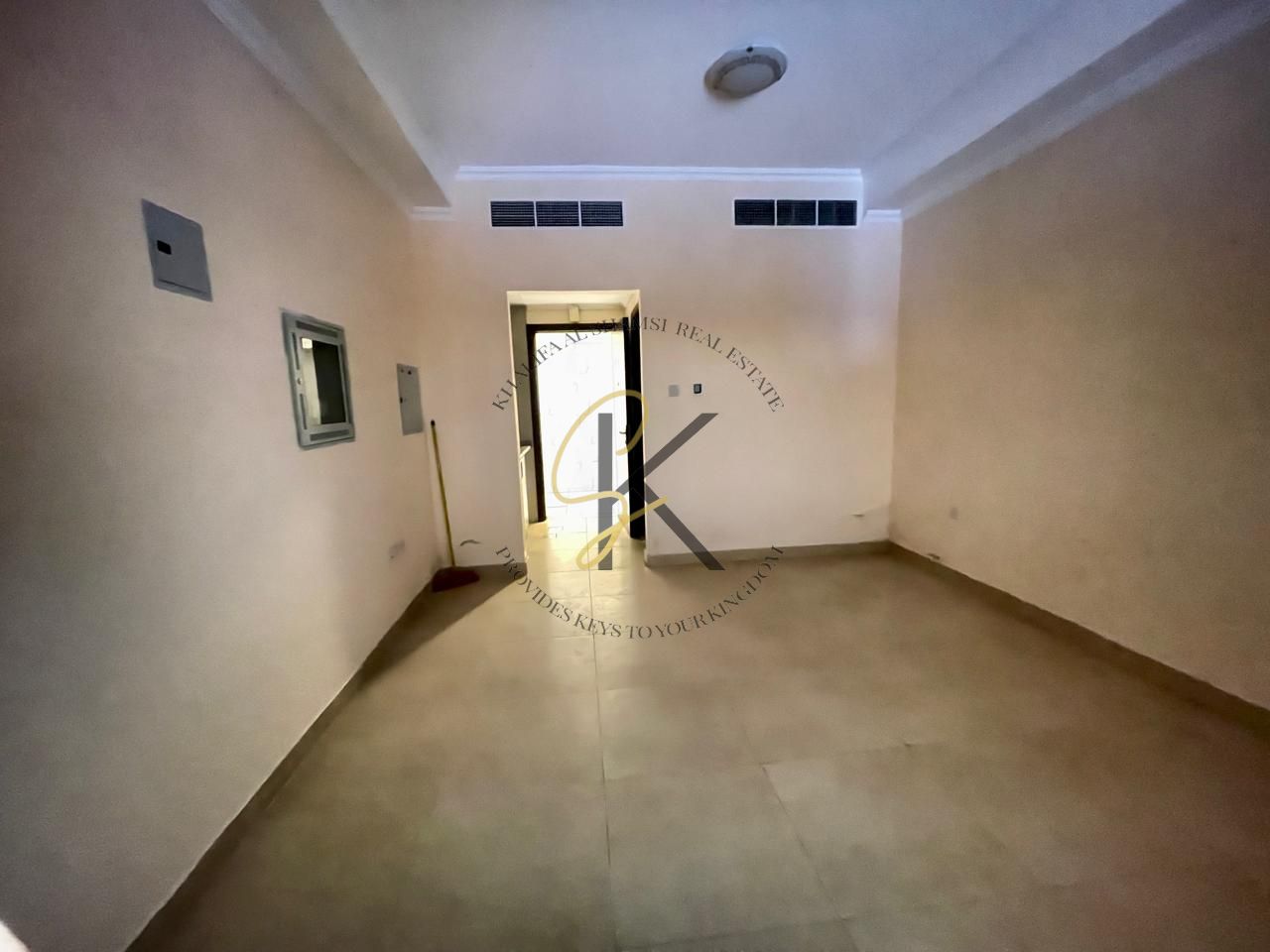 Spacious Unfurnished Studio Apartment for Rent in Muwailah Commercial, Sharjah | Prime Location | 450 Sqft | All Amenities