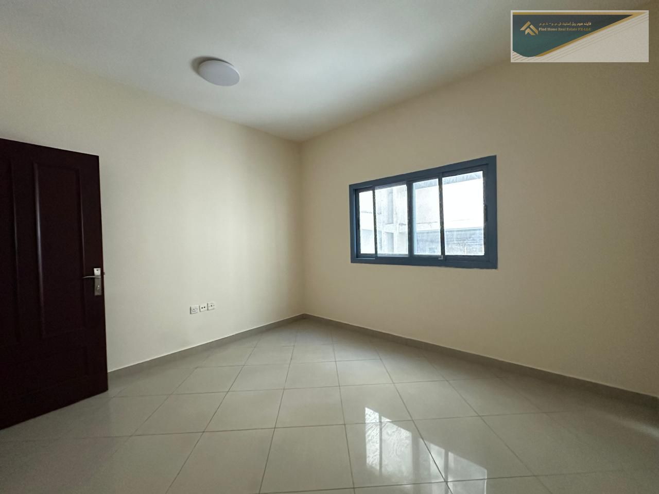 HOT OFFER ! FULLY SPACIOUS 1BHK 2 WASH NEAT AND CLEAN BUILDING ONLY FOR FAMILY JUST 32K IN ABU SHAGARA