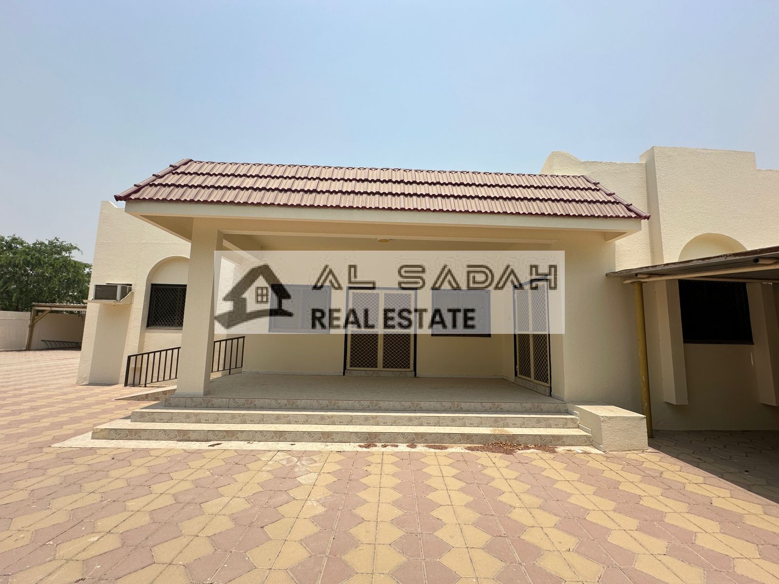 Good morning For sale: Villa in Al Yash area / Wasit suburb, Sharjah Land area: 12,000 sq ft Villa location: Corner lot on two streets, directly behind Al Risala Mosque The villa consists of one floor with a living room, majlis, 5 master bedrooms, and an