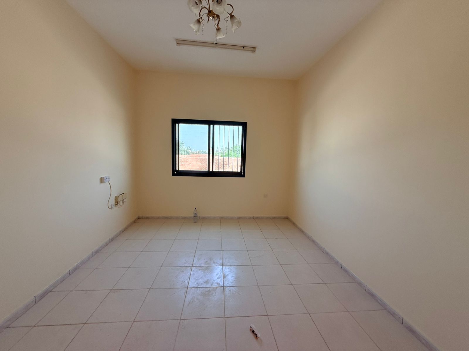 Central AC / Spacious / Free maintenance / Family residence / Central gas