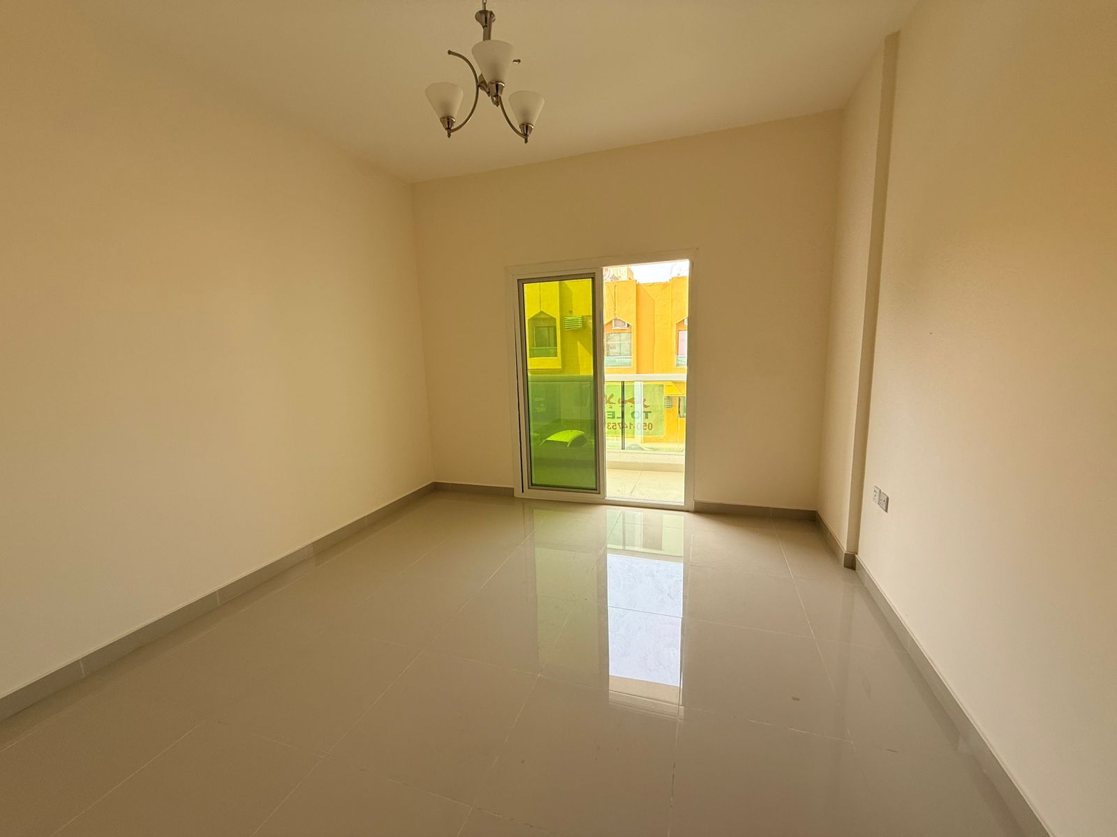 1 Bedroom + Living Room / Central AC – 2 Bathrooms – Balcony – Open View – First Tenant – Very Spacious – Price: AED 38,899 – Close to All Services