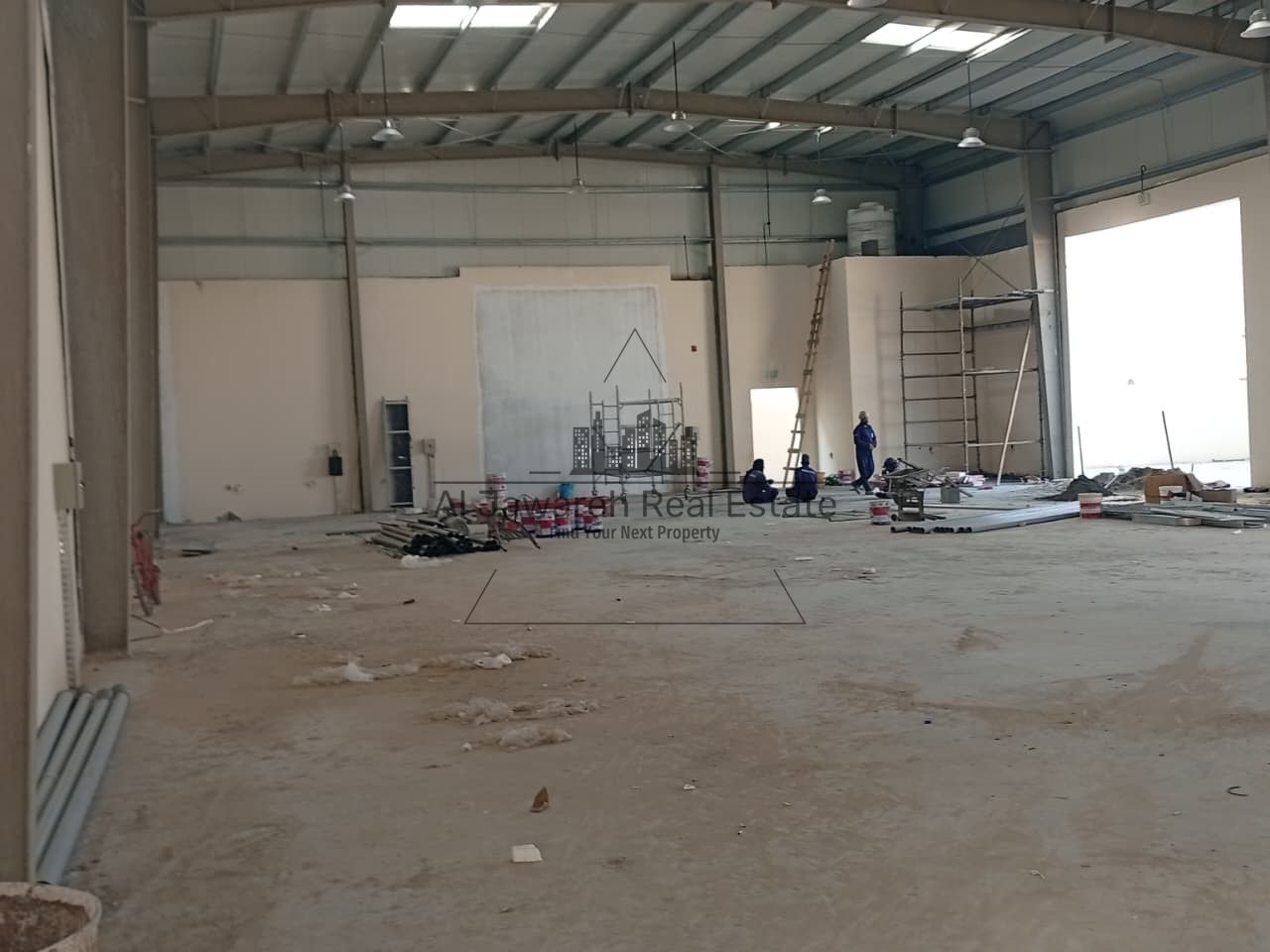 Annual Rental – Warehouse with Yard in Umm Al Quwain Property Code: 3092 A suitable opportunity for companies and commercial activities seeking