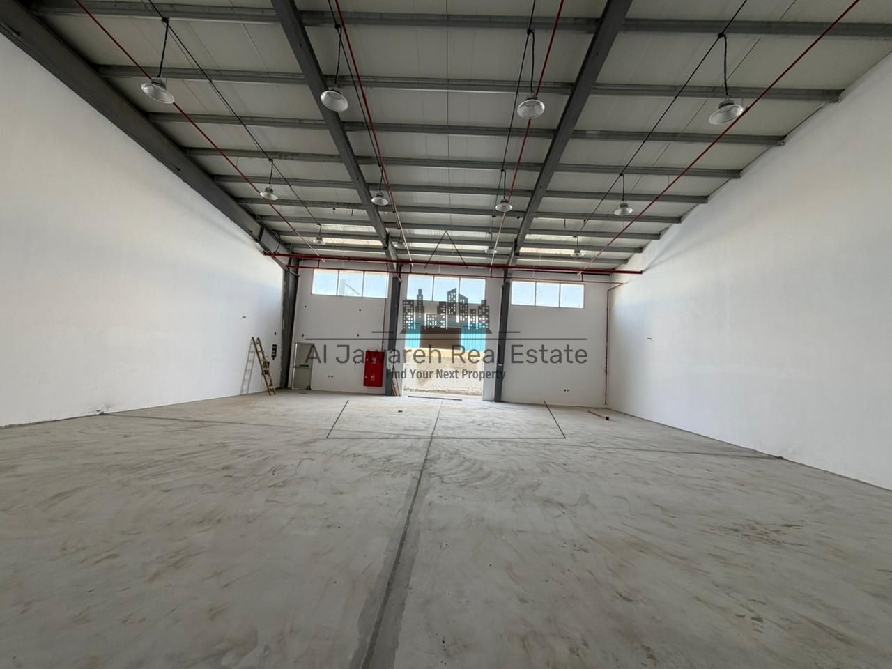 Annual Rental – Warehouse in Umm Al Quwain Property Code: 3083 A practical opportunity for businesses seeking a warehouse for rent in Umm Al Quwain.