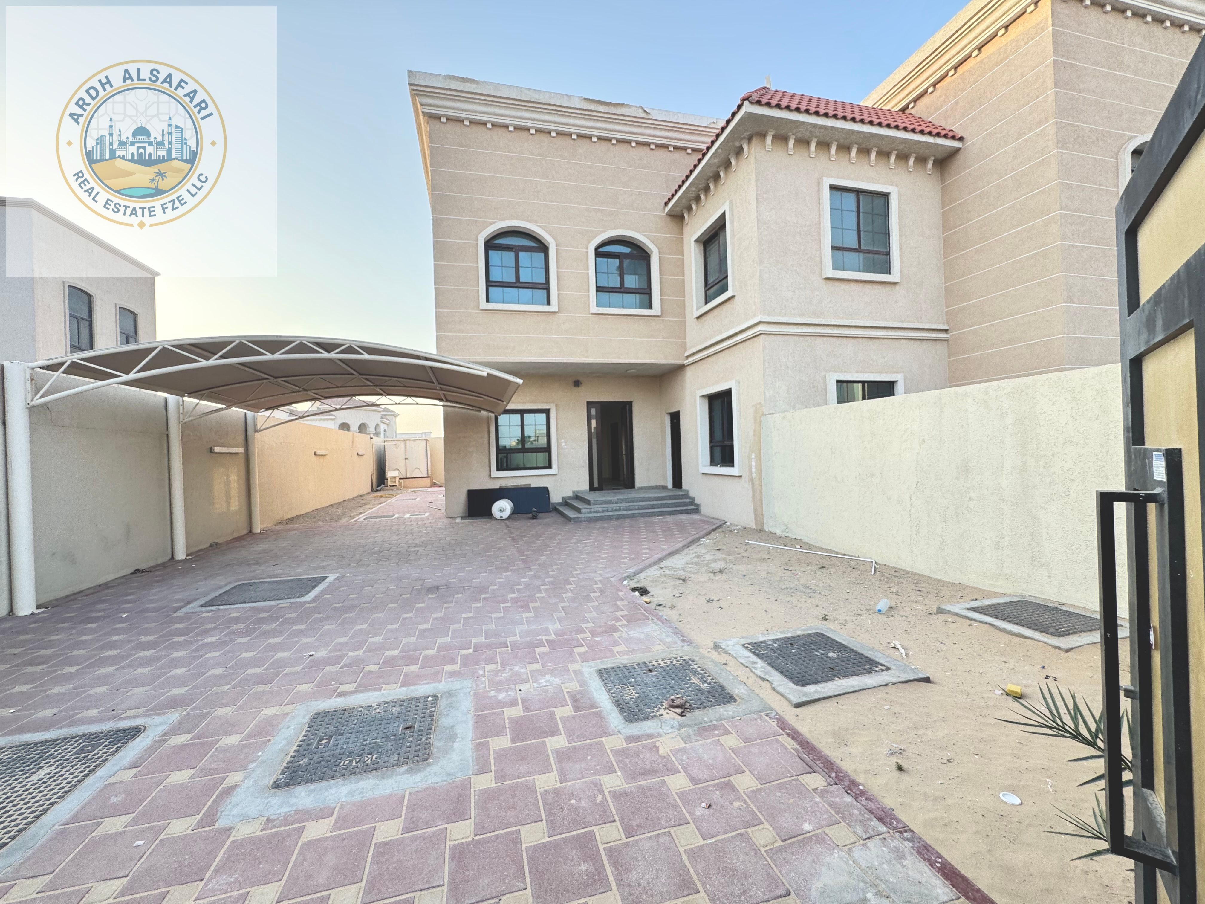 Luxury 4Bedroom Villa With Majlis Maid room In Al Hoshi