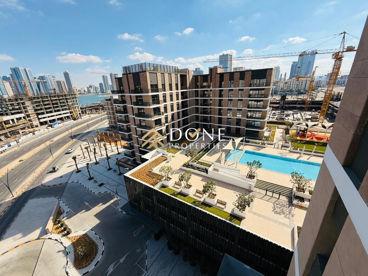 ELEGANT 3BR WITH GYM & POOL WITH MASTER BEDROOM AND OPEN VIEW
