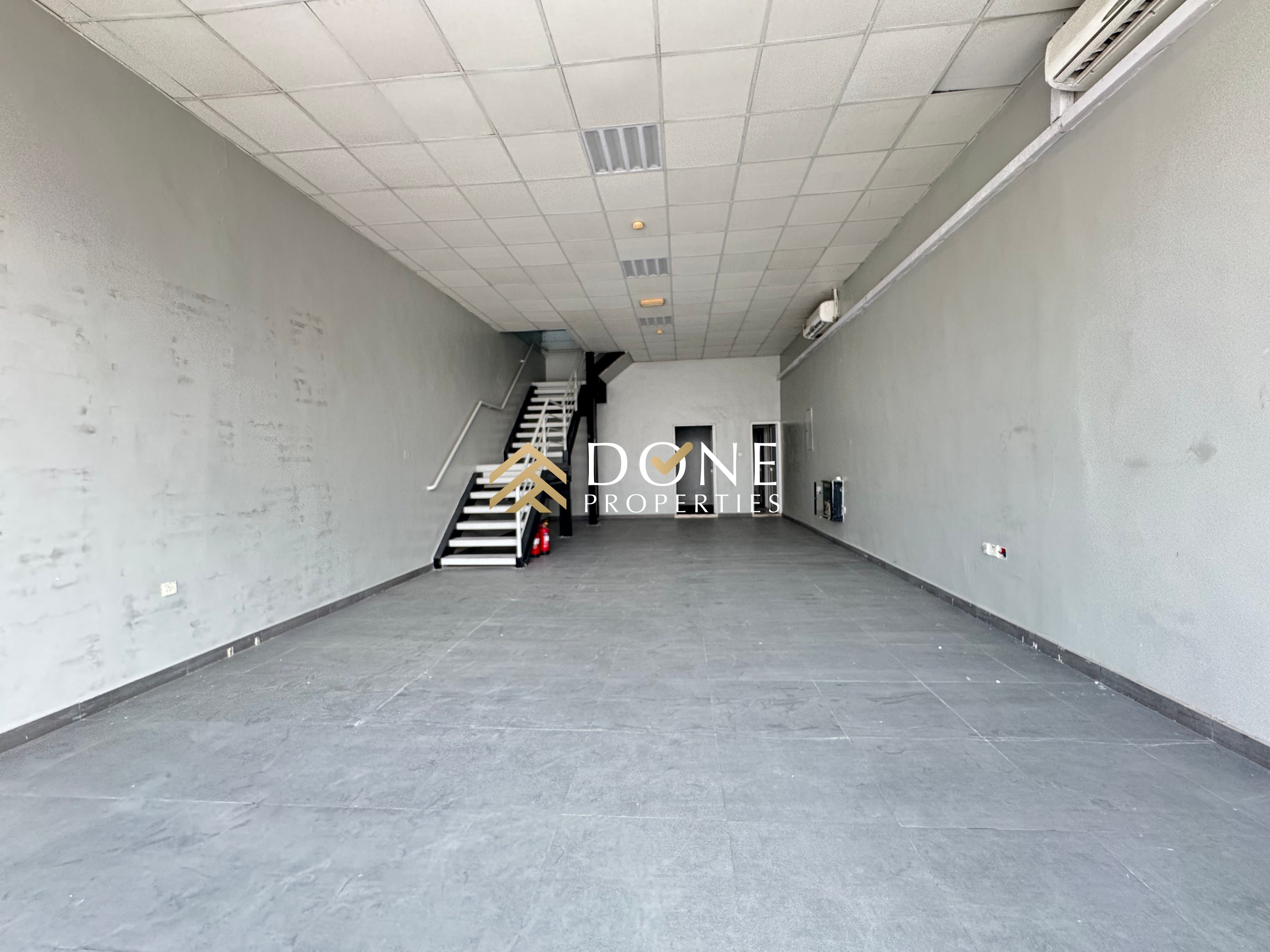30 days free luxury shop very prime lecation business area on the road only jest 115k