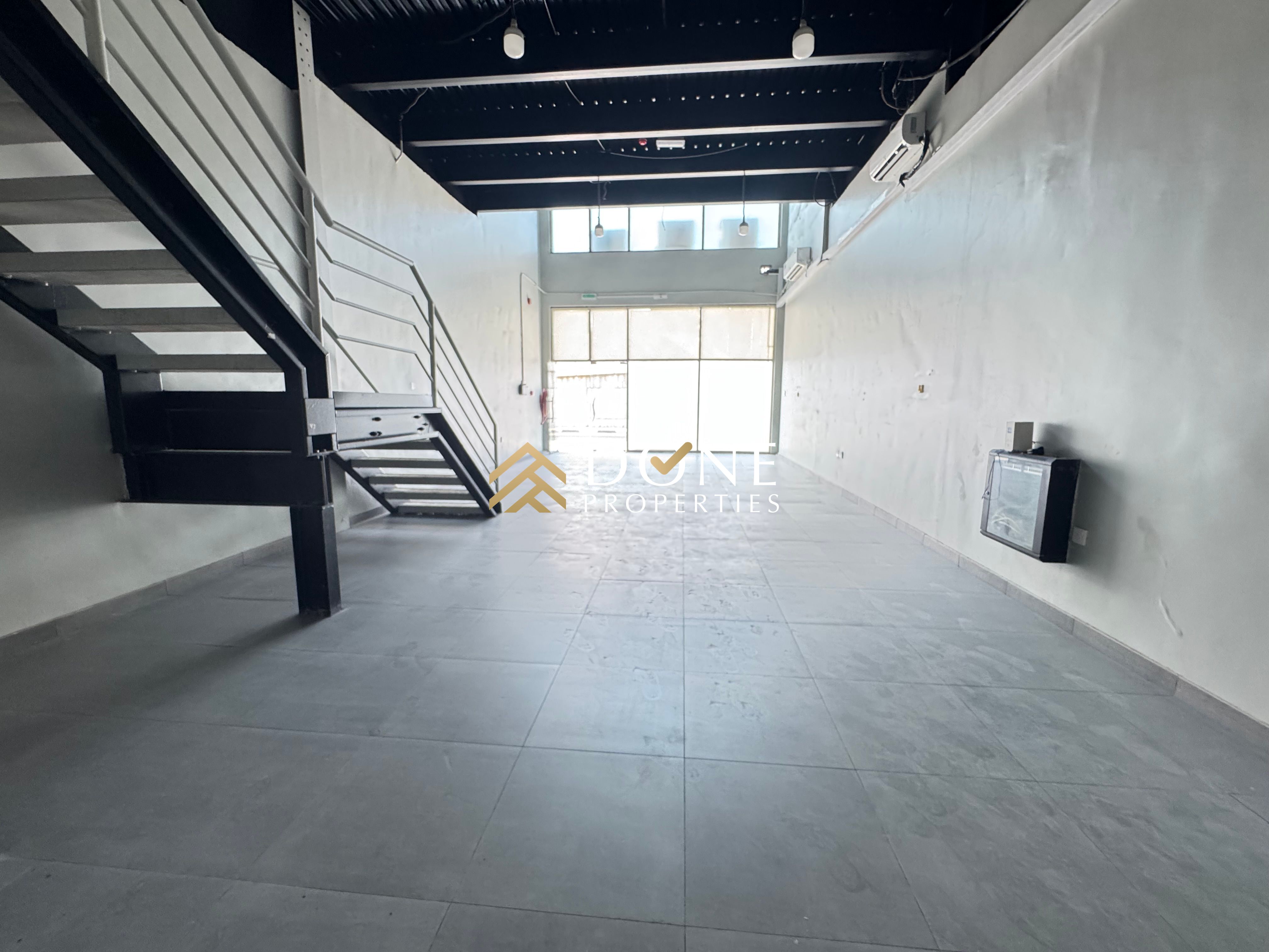 Luxury warehouse with Mazzine floor office space with parking 115k